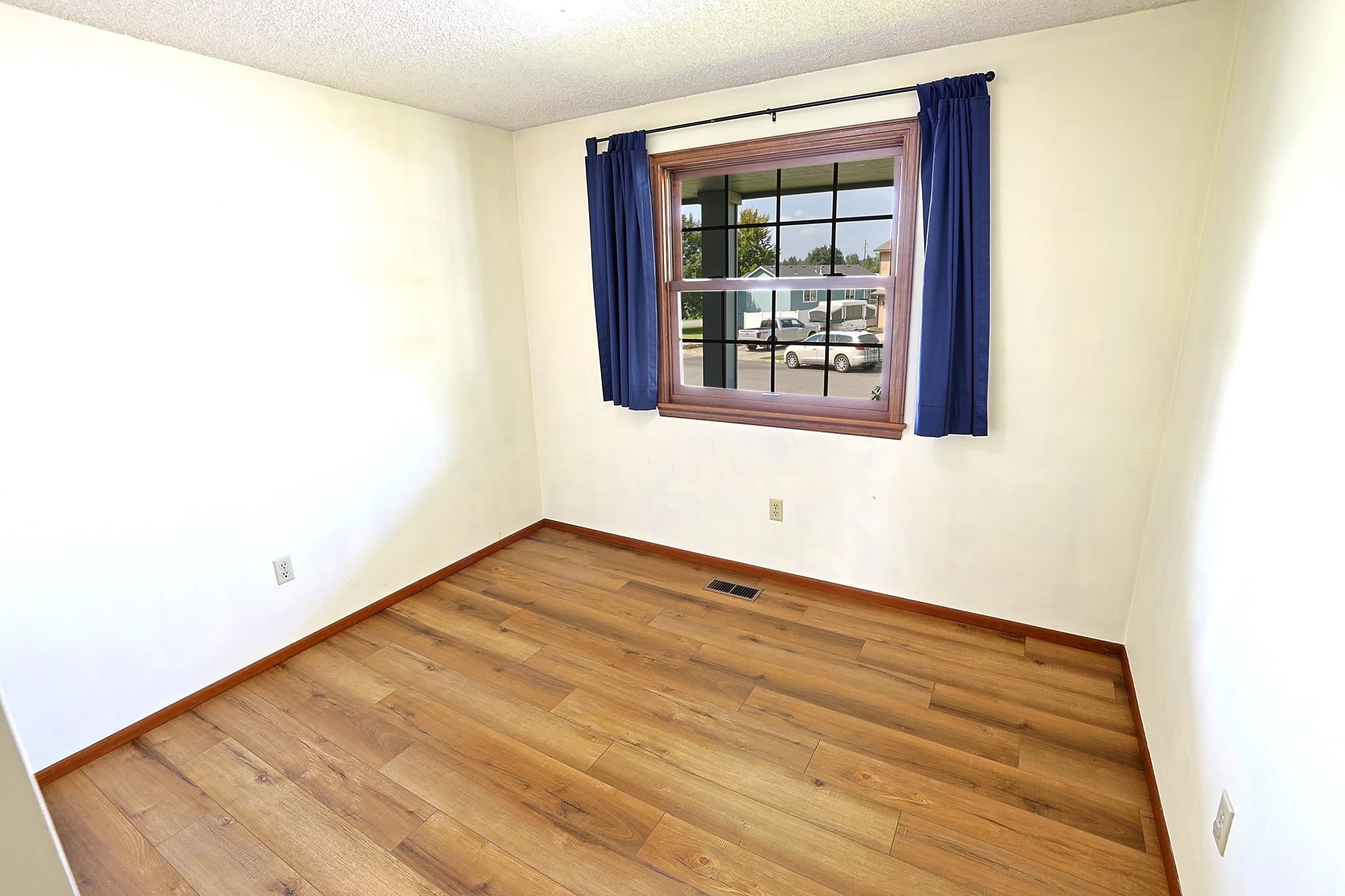15610 E 27th Ave - Photo 18