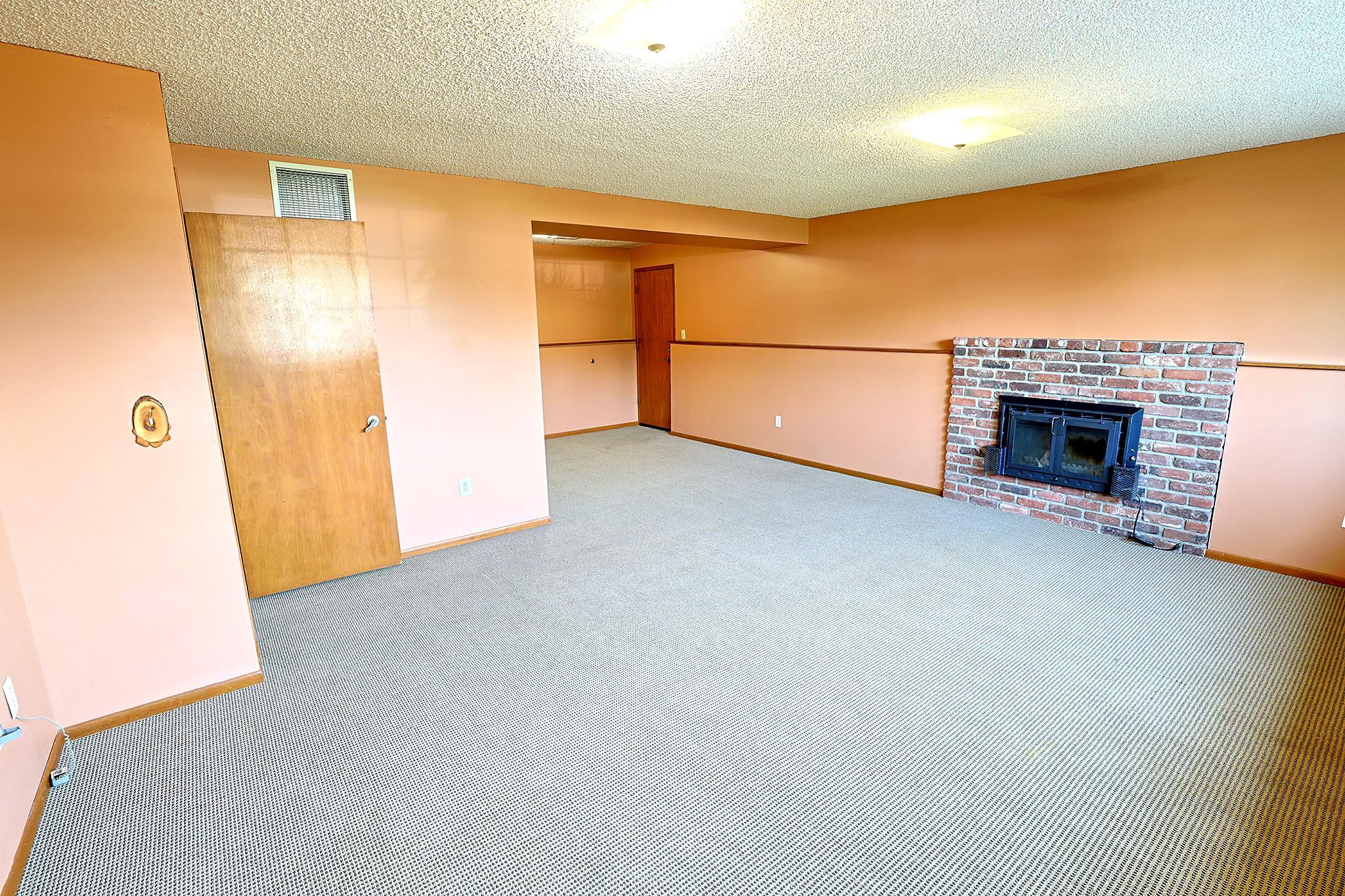 15610 E 27th Ave - Photo 25