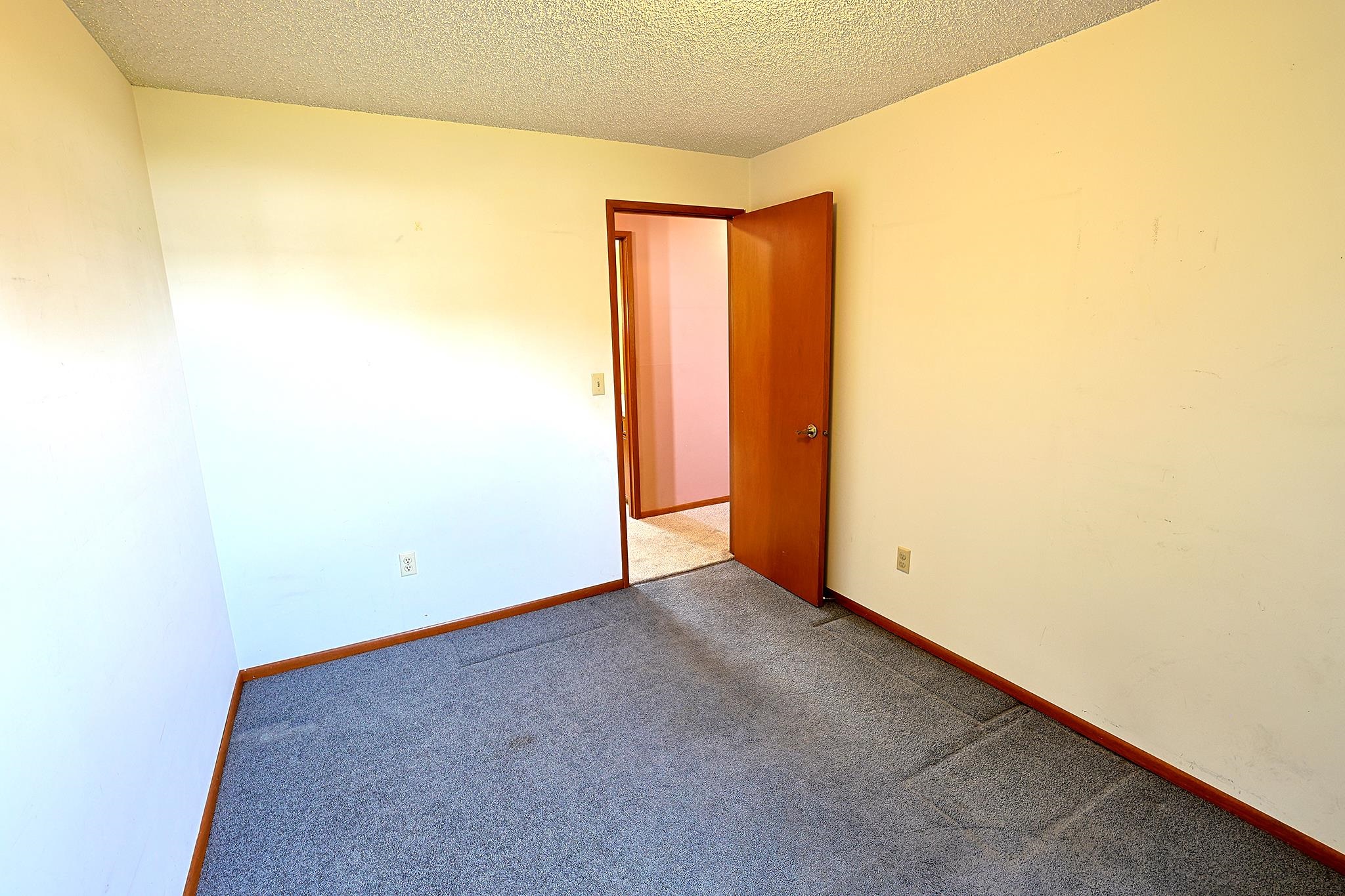 15610 E 27th Ave - Photo 32