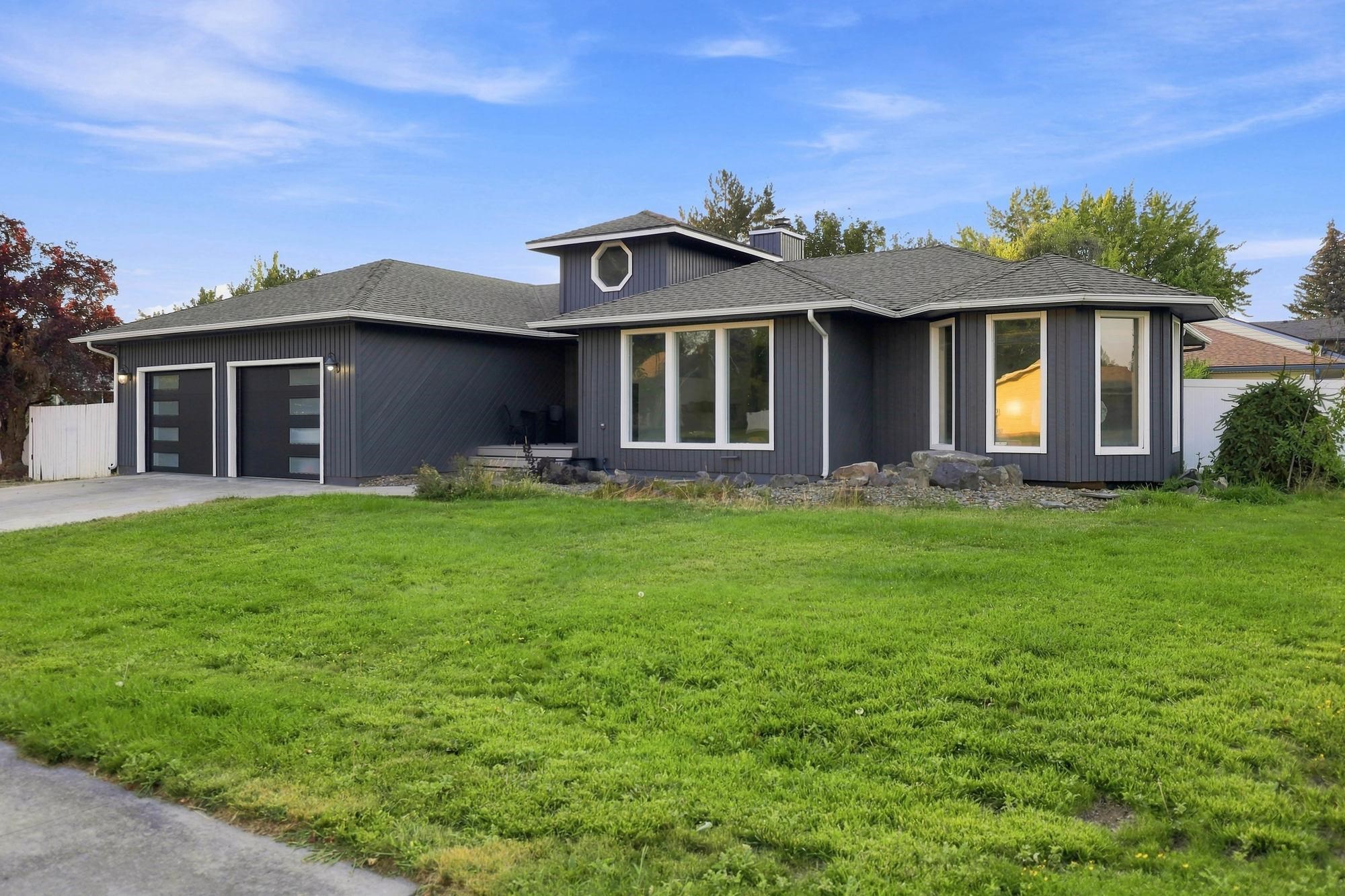 3618 S Loretta Dr - Photo 2