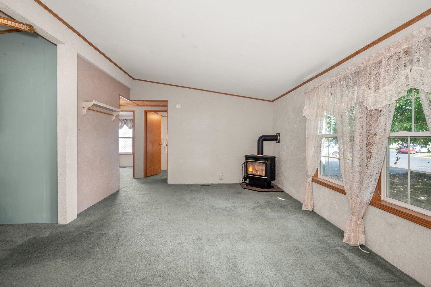 1305 E Evergreen St - Photo 12