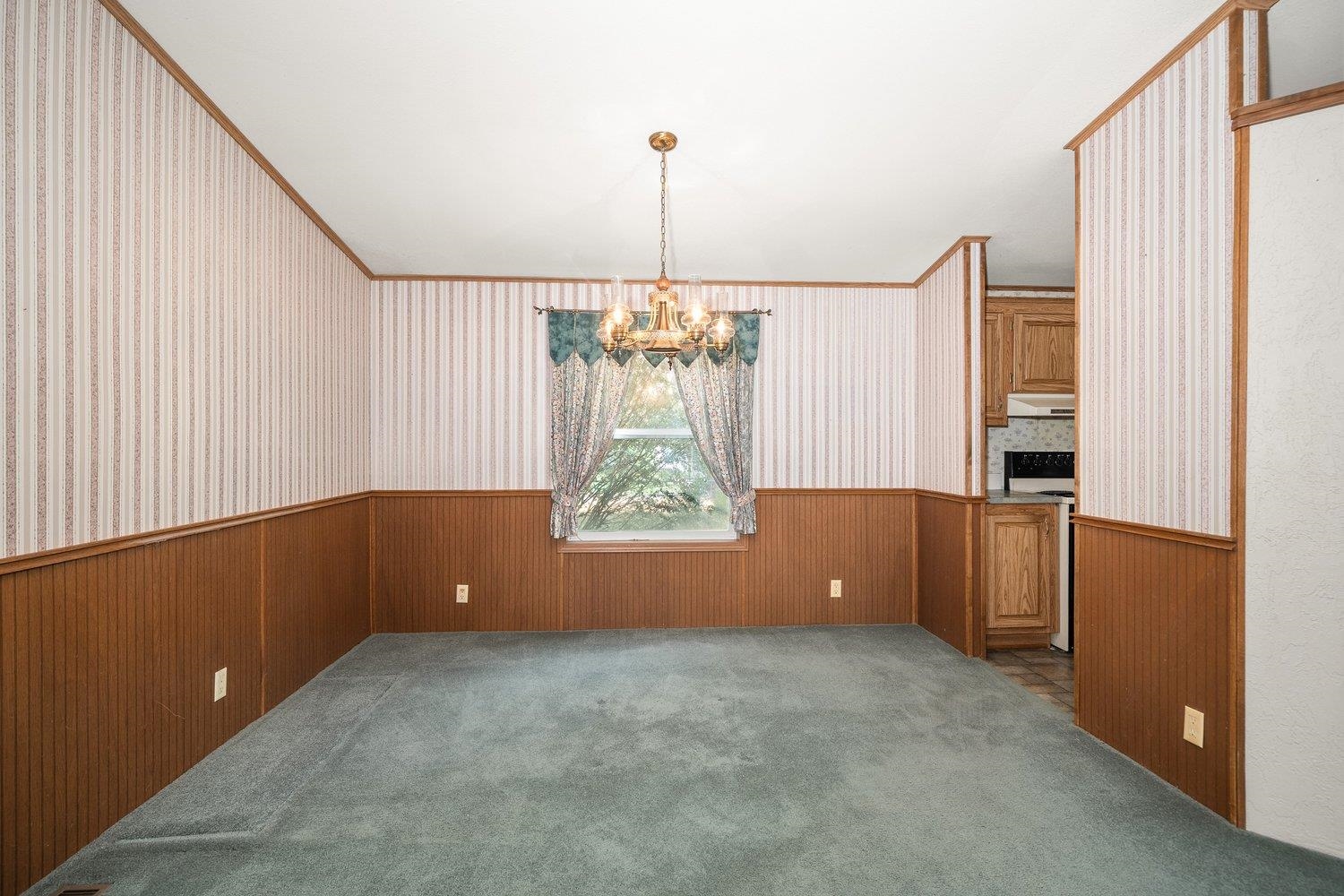 1305 E Evergreen St - Photo 8