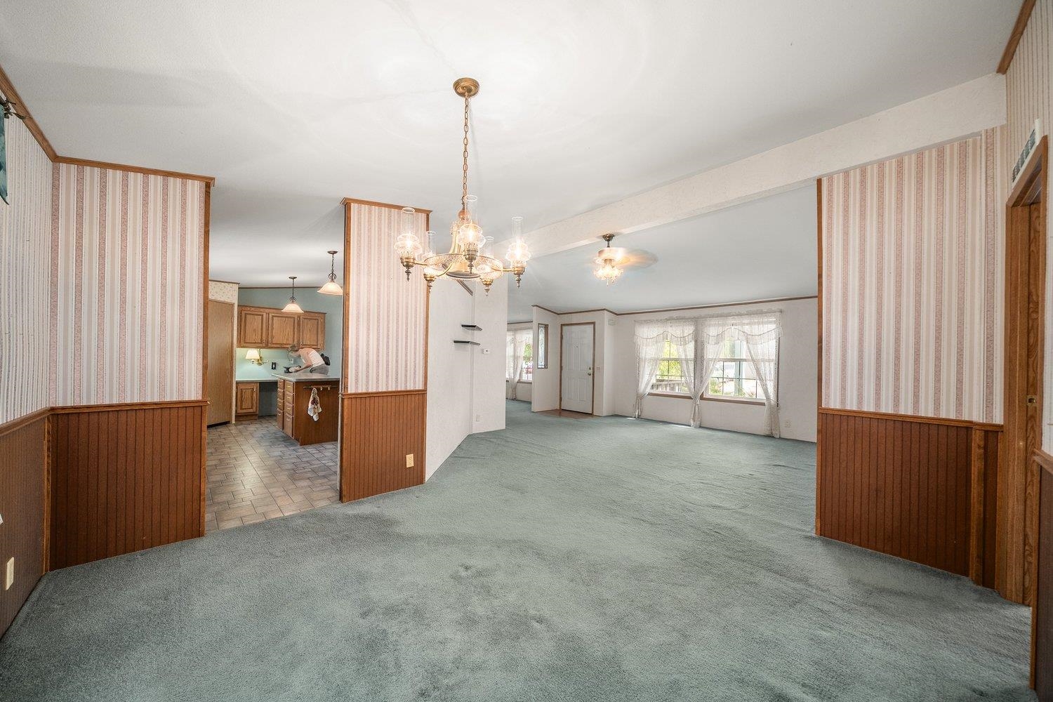 1305 E Evergreen St - Photo 16