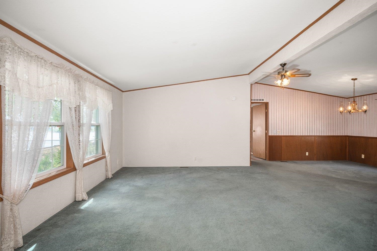 1305 E Evergreen St - Photo 18
