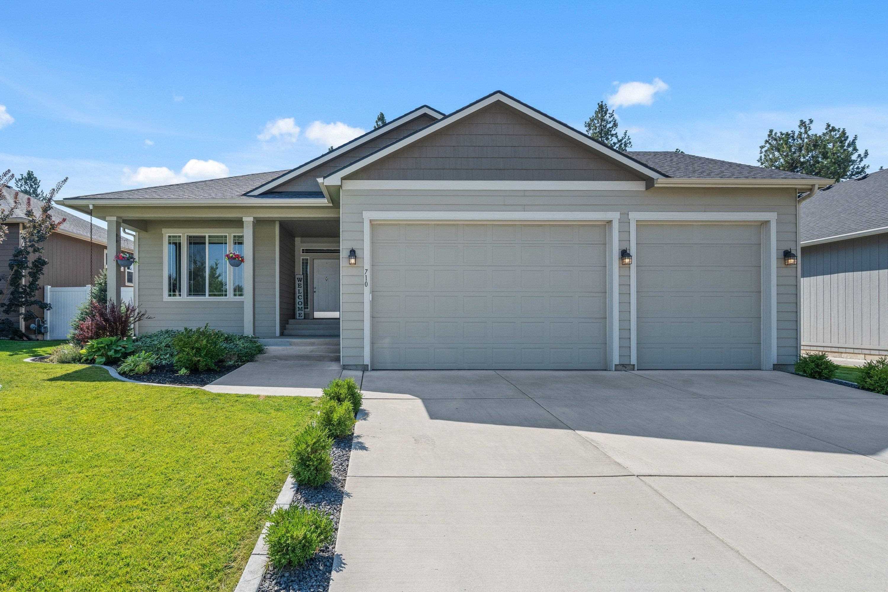 710 E Belle Ln - Photo 1