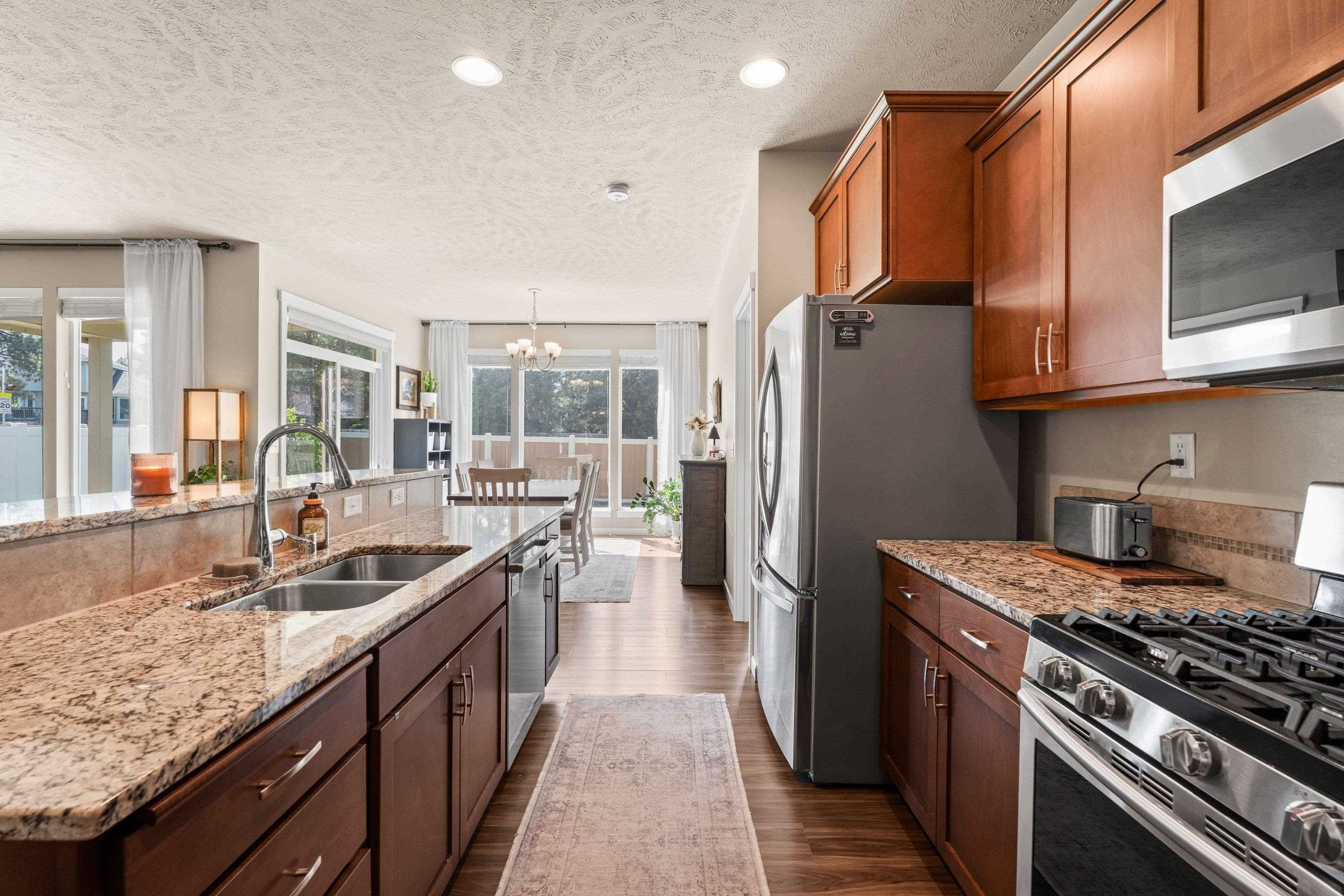 710 E Belle Ln - Photo 19
