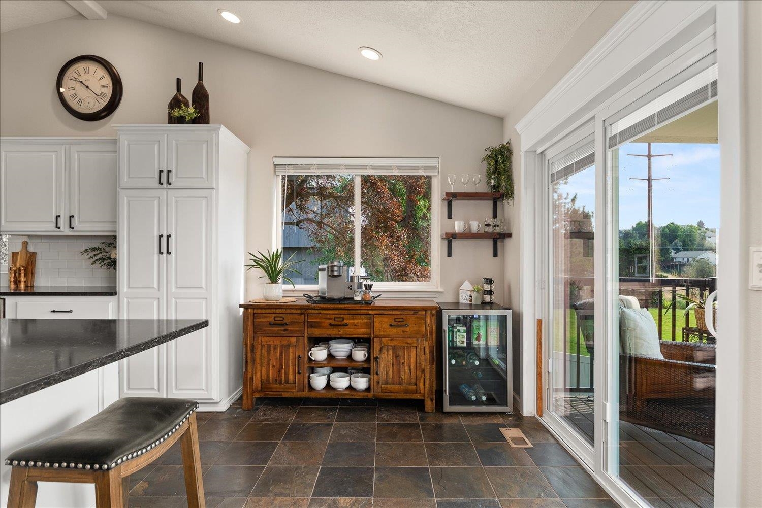 8110 E Sommerset Dr - Photo 9