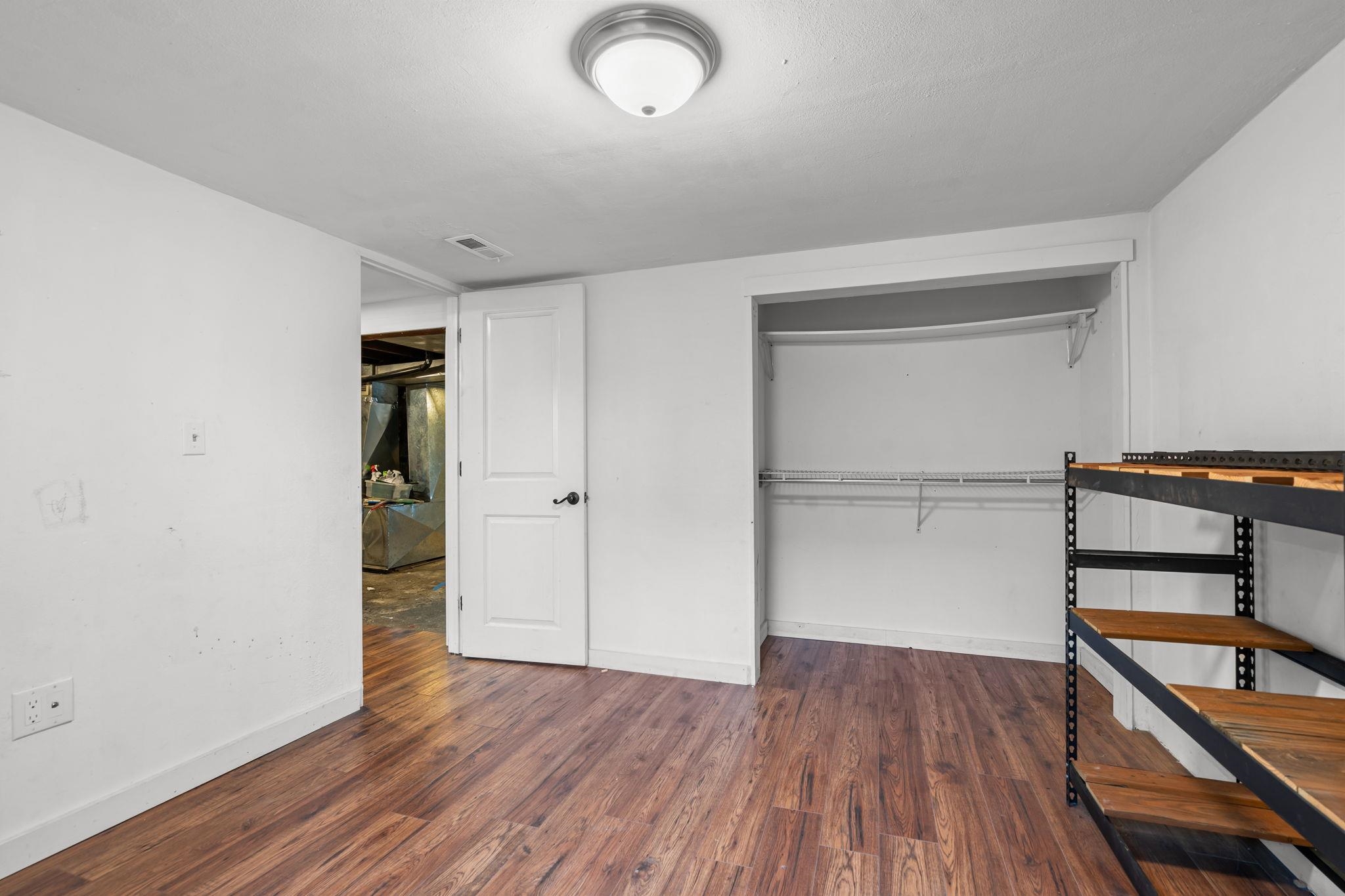 417 E Liberty Ave - Photo 17