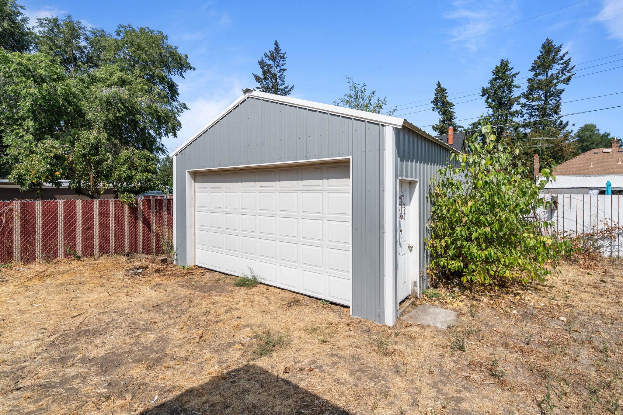 417 E Liberty Ave - Photo 28