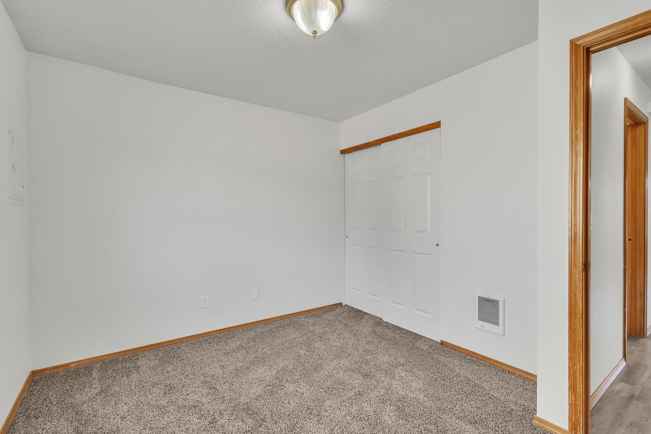 3134 Meadow Glen Ln - Photo 17