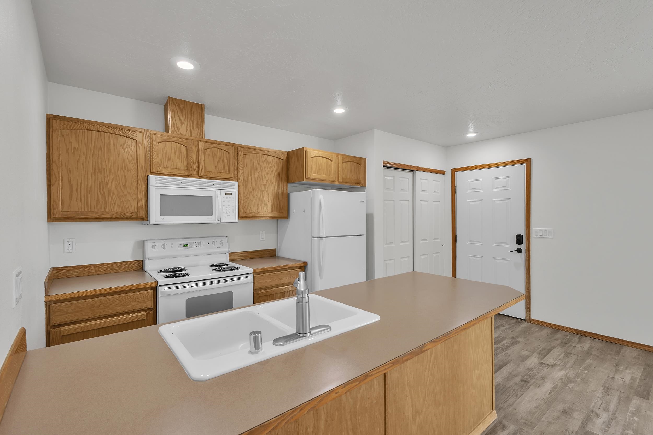 3134 Meadow Glen Ln - Photo 5