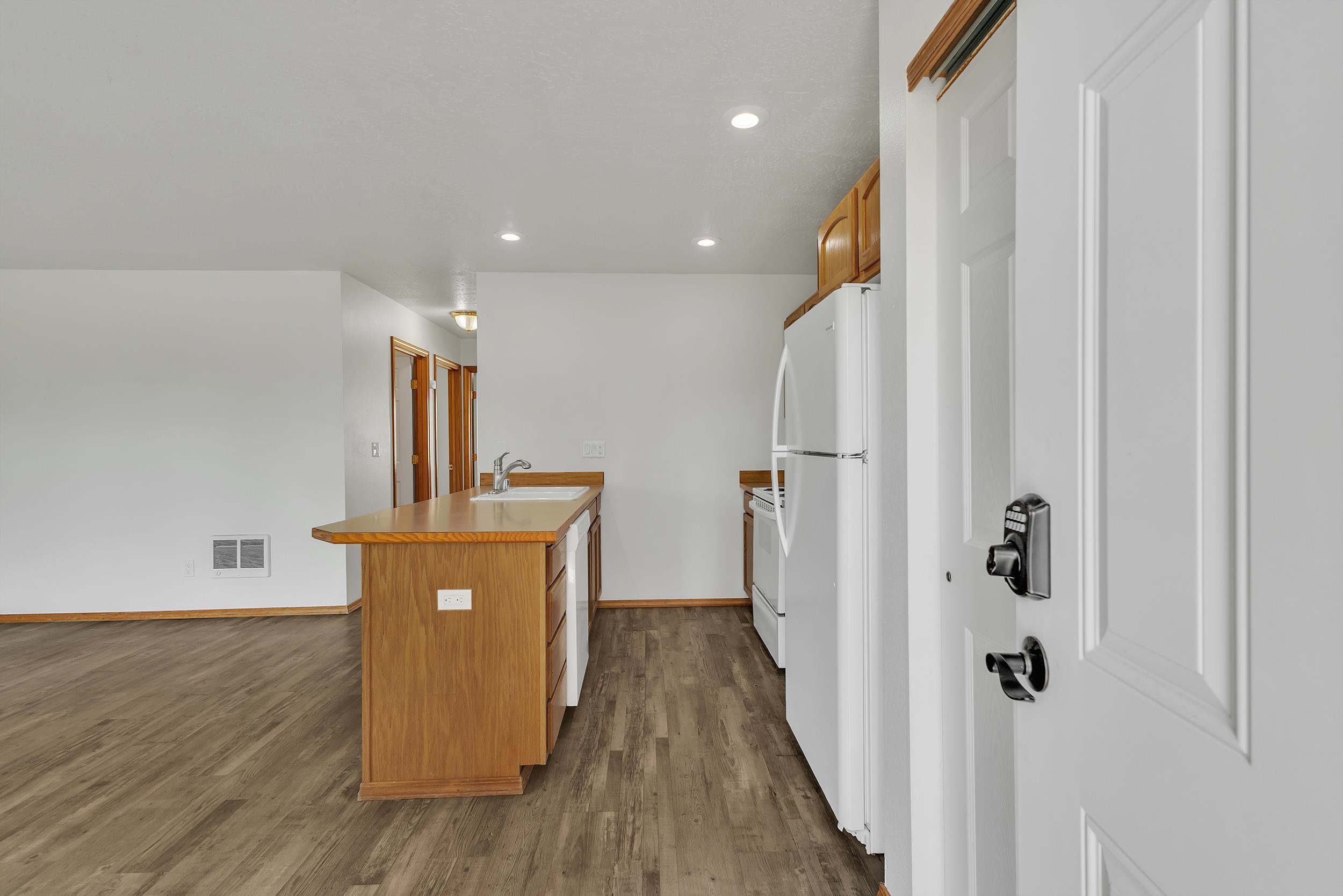 3134 Meadow Glen Ln - Photo 3