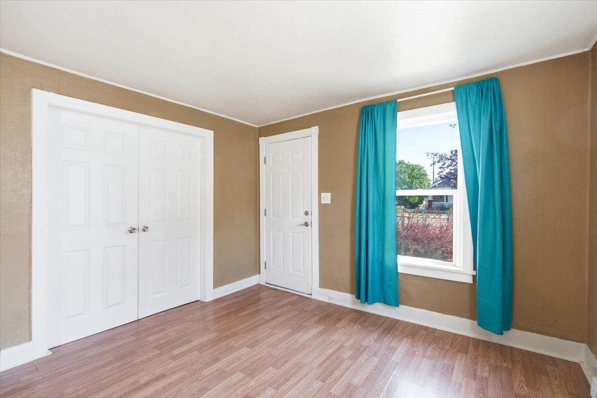 4129 N Normandie St - Photo 6