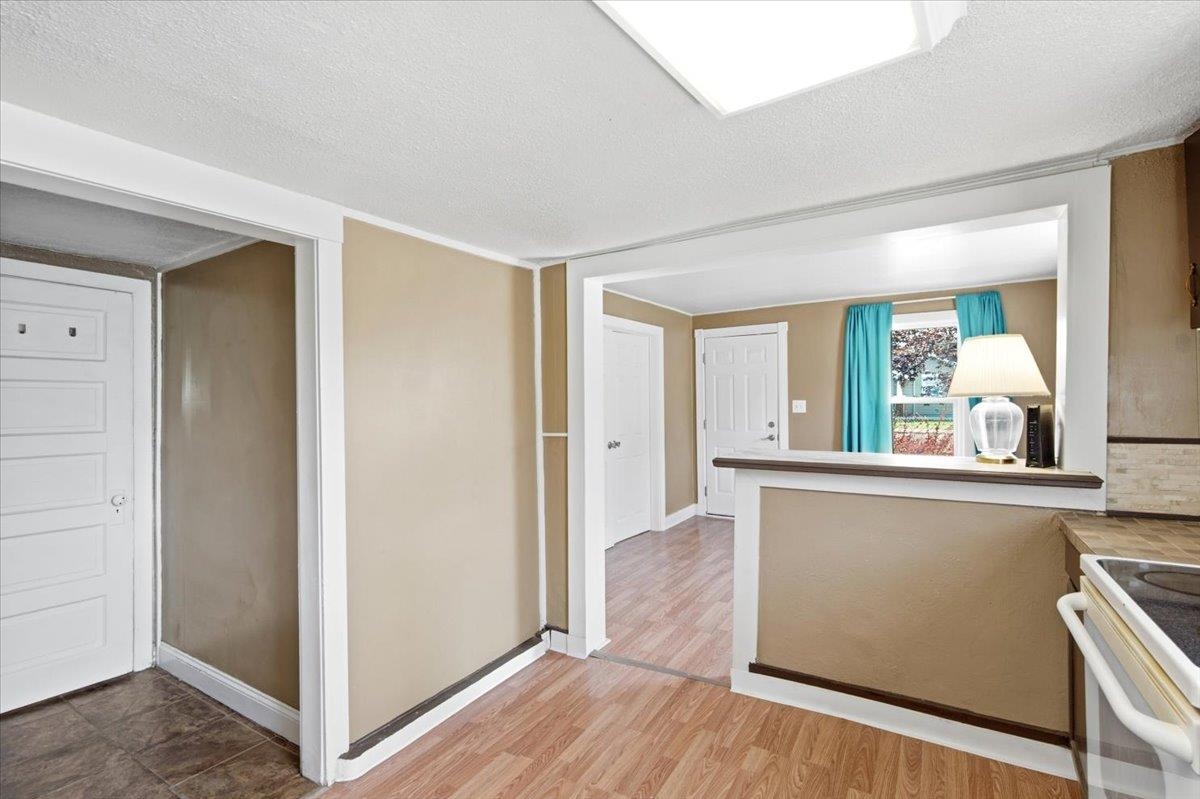 4129 N Normandie St - Photo 9