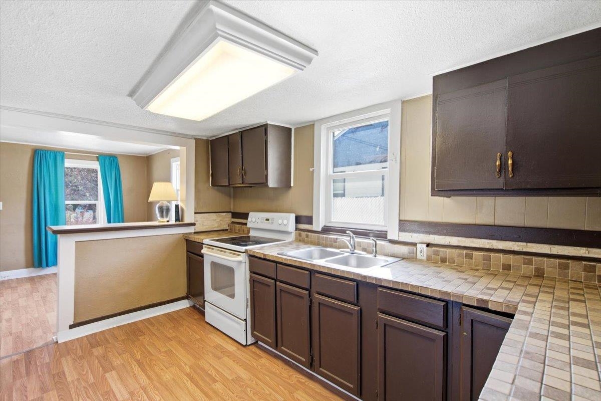 4129 N Normandie St - Photo 10