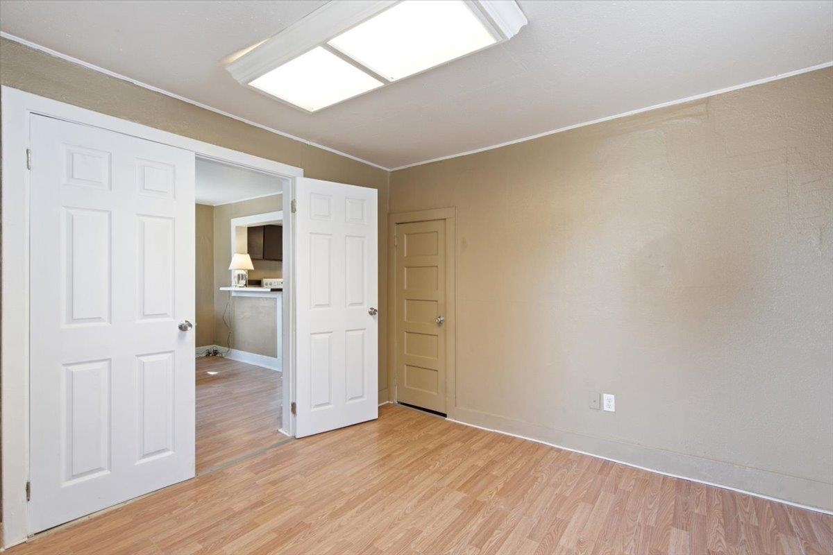 4129 N Normandie St - Photo 16