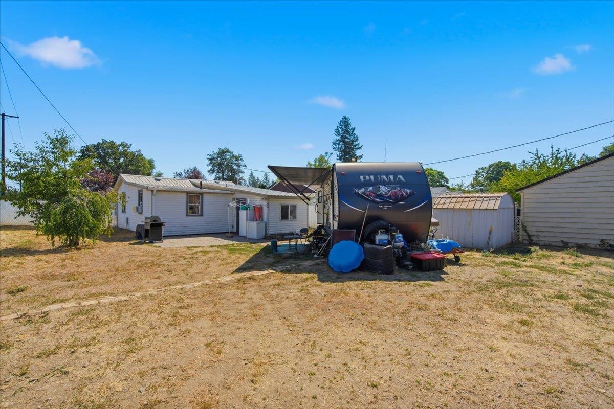 4129 N Normandie St - Photo 19