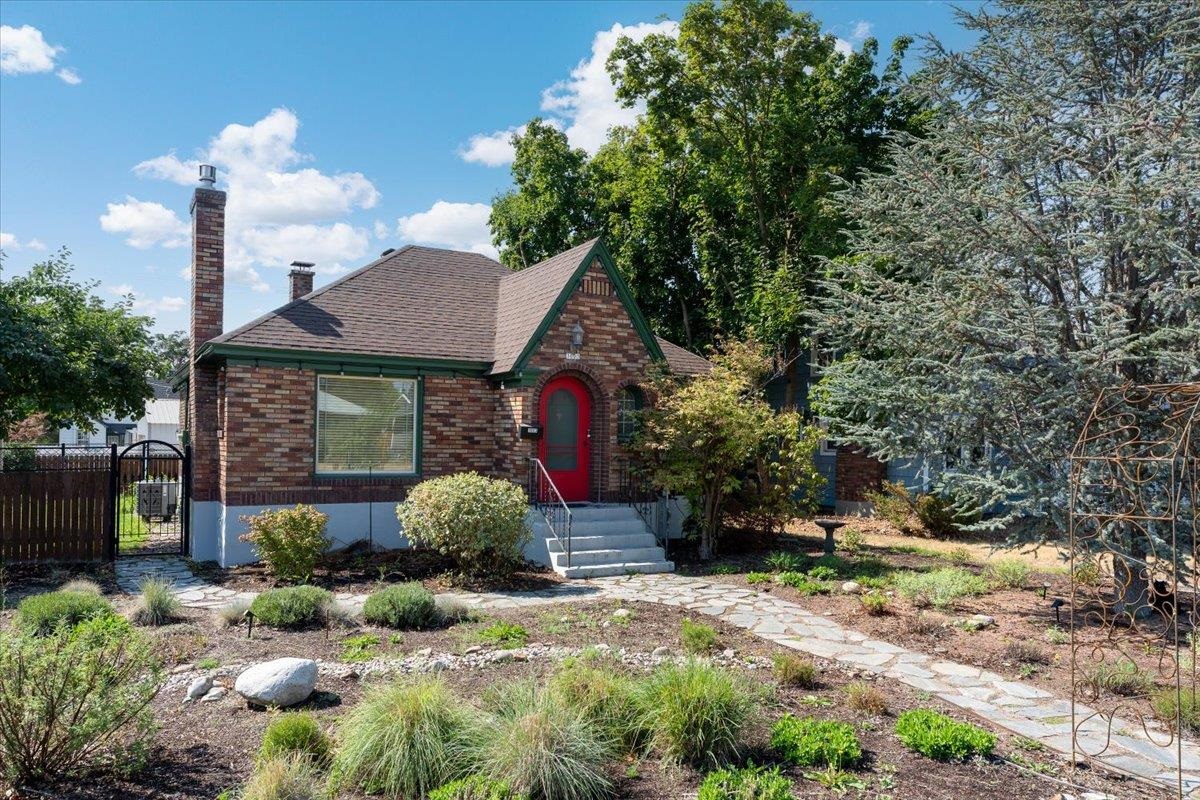 3003 W Fairview Ave - Photo 2