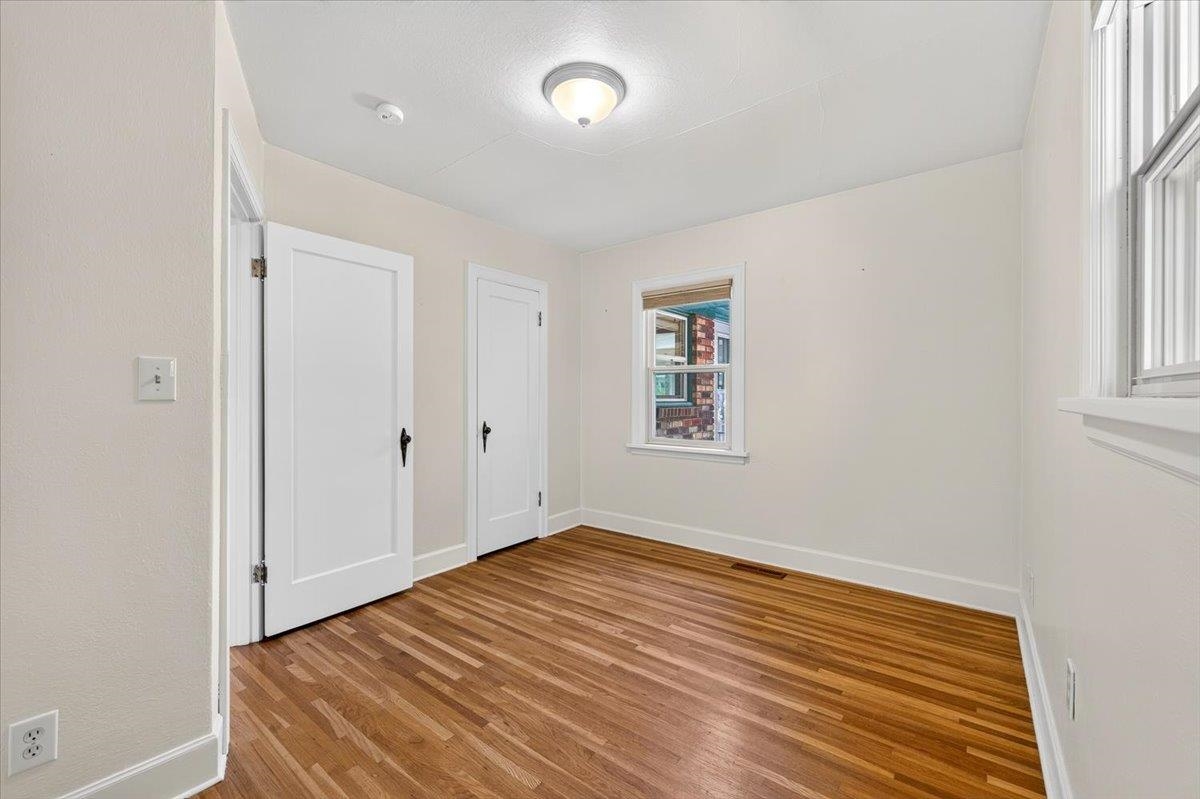 3003 W Fairview Ave - Photo 21