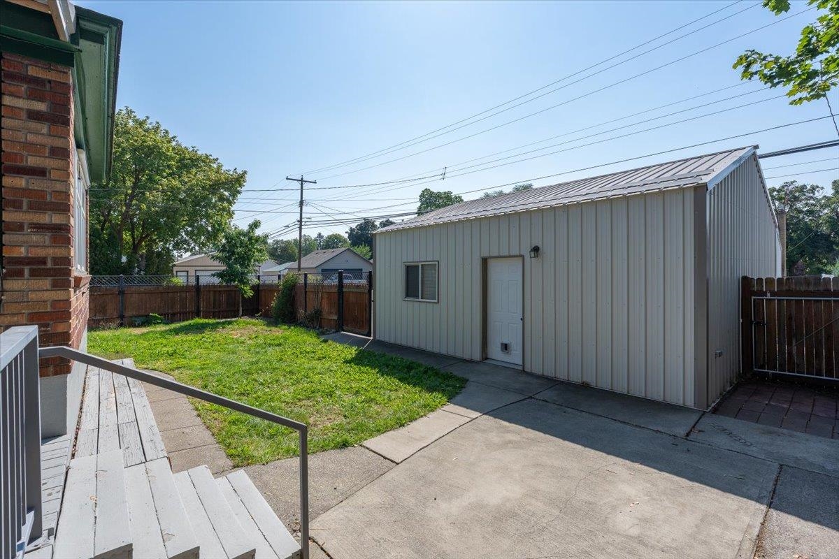 3003 W Fairview Ave - Photo 35