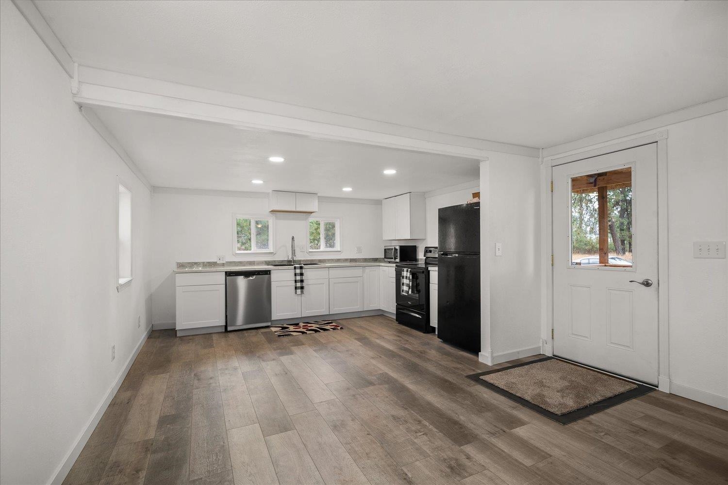 34124 N Newport Hwy - Photo 11