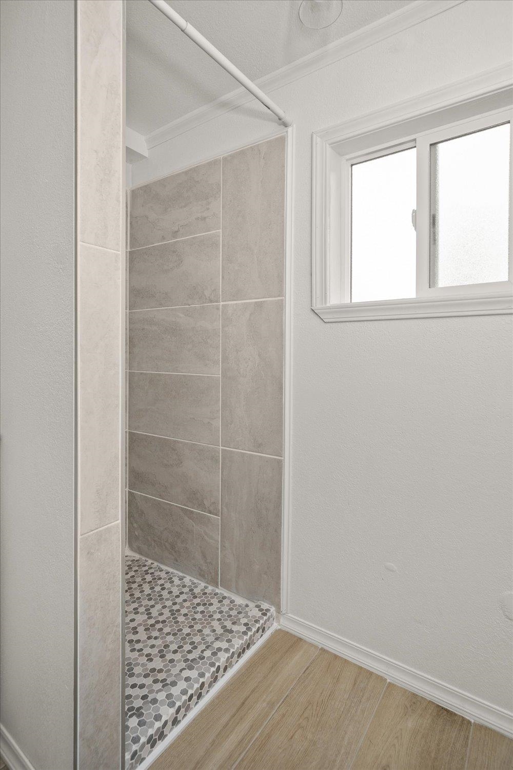 34124 N Newport Hwy - Photo 18