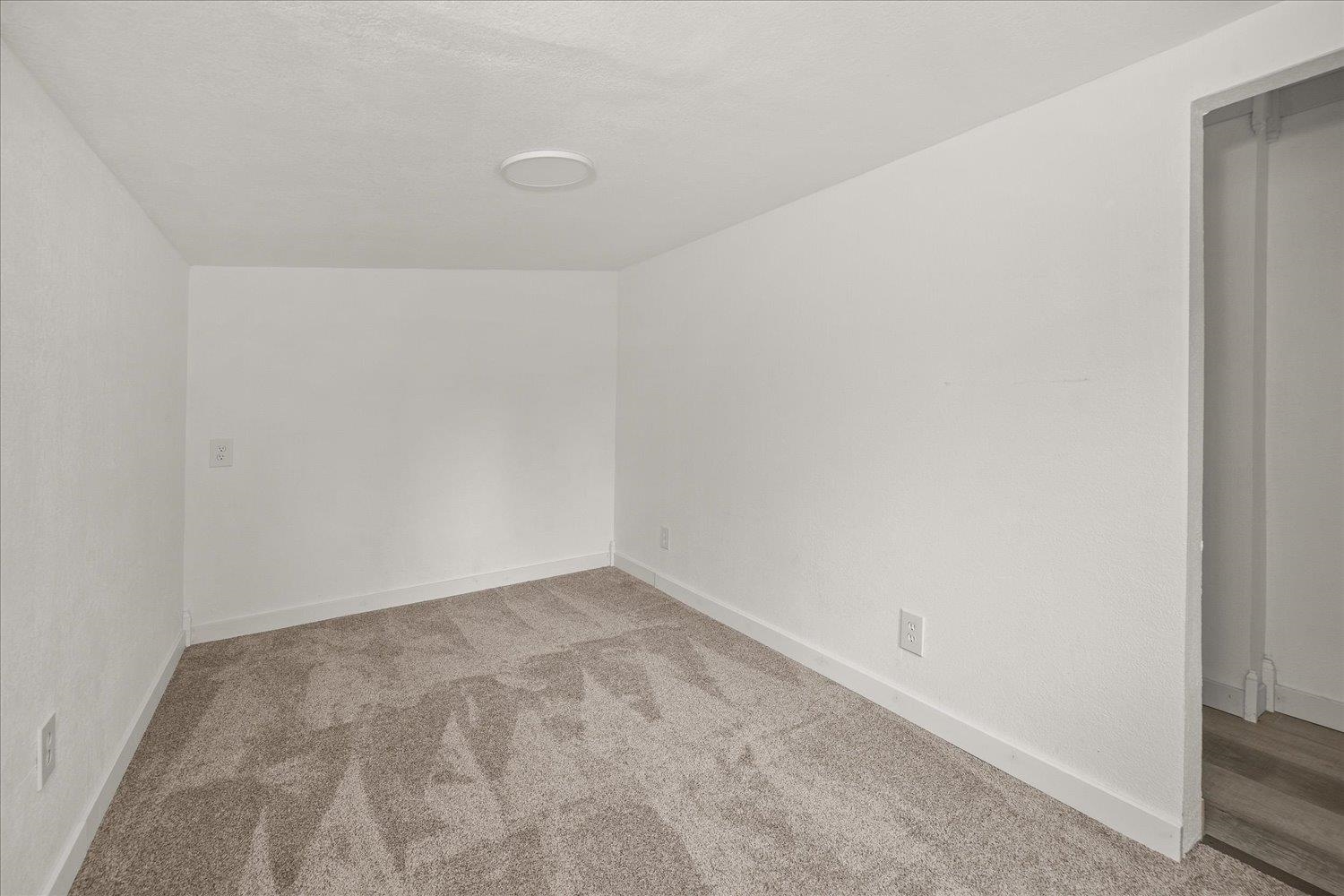 34124 N Newport Hwy - Photo 22