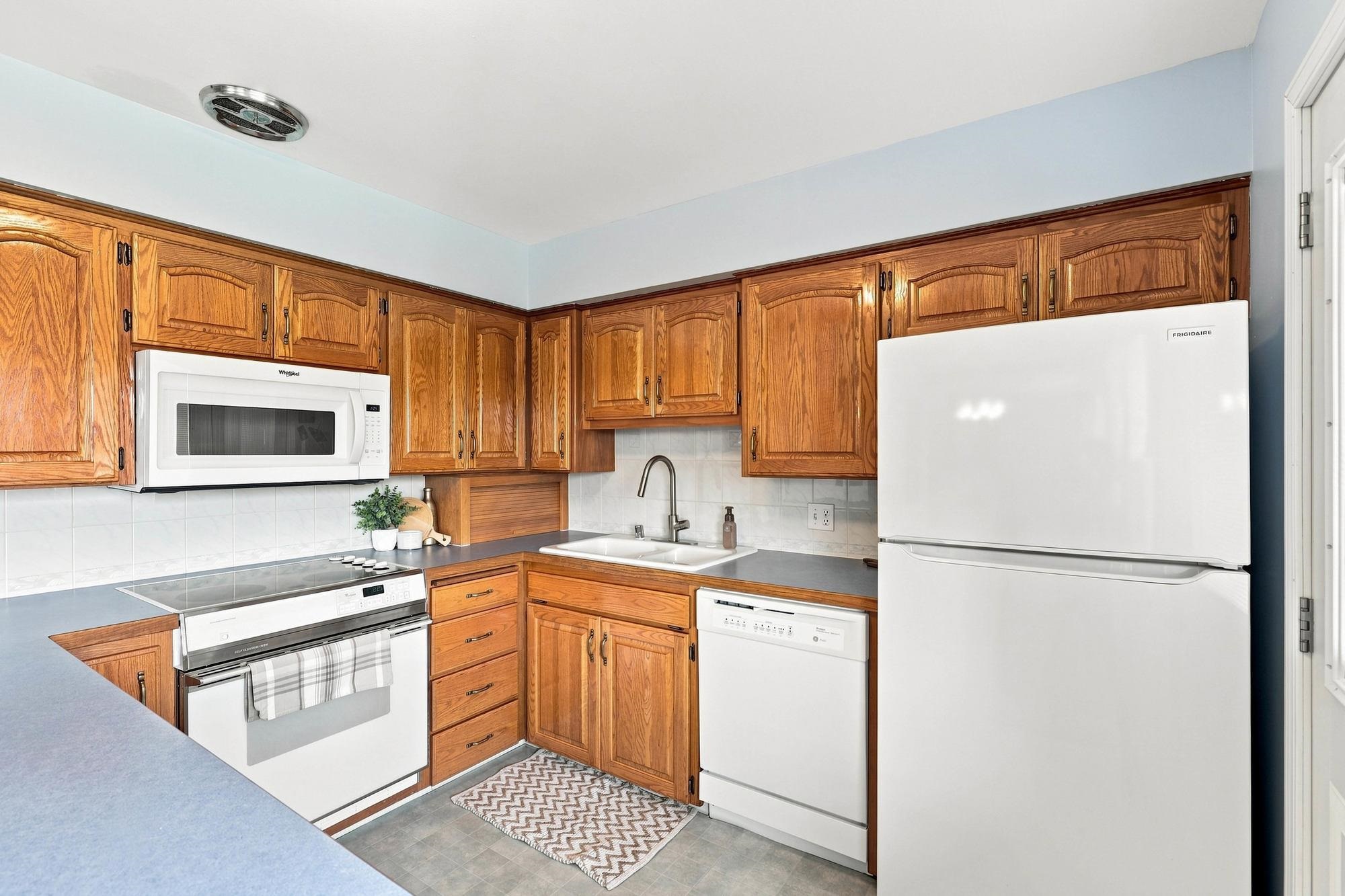 3333 W Woodside Ave - Photo 8
