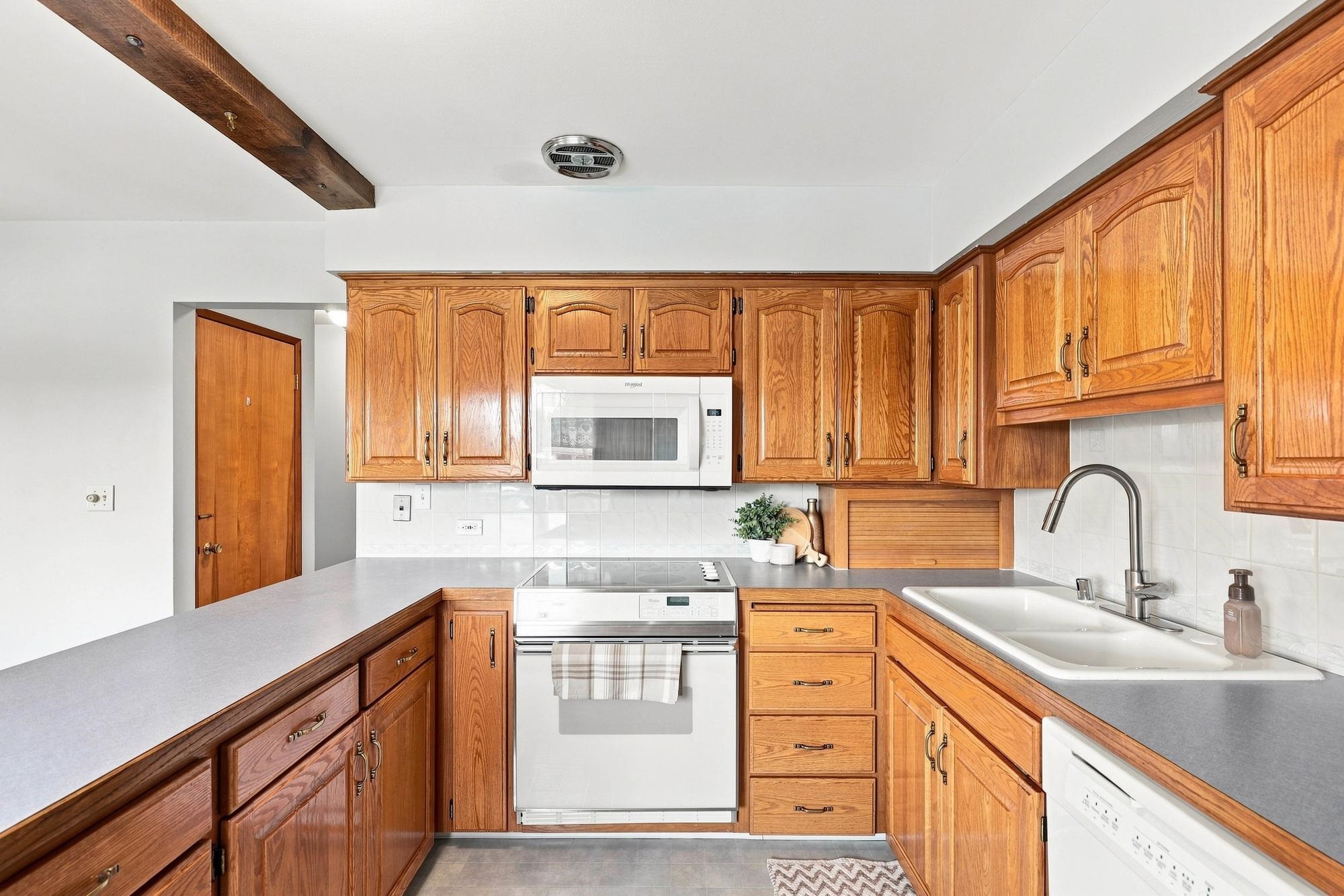 3333 W Woodside Ave - Photo 9