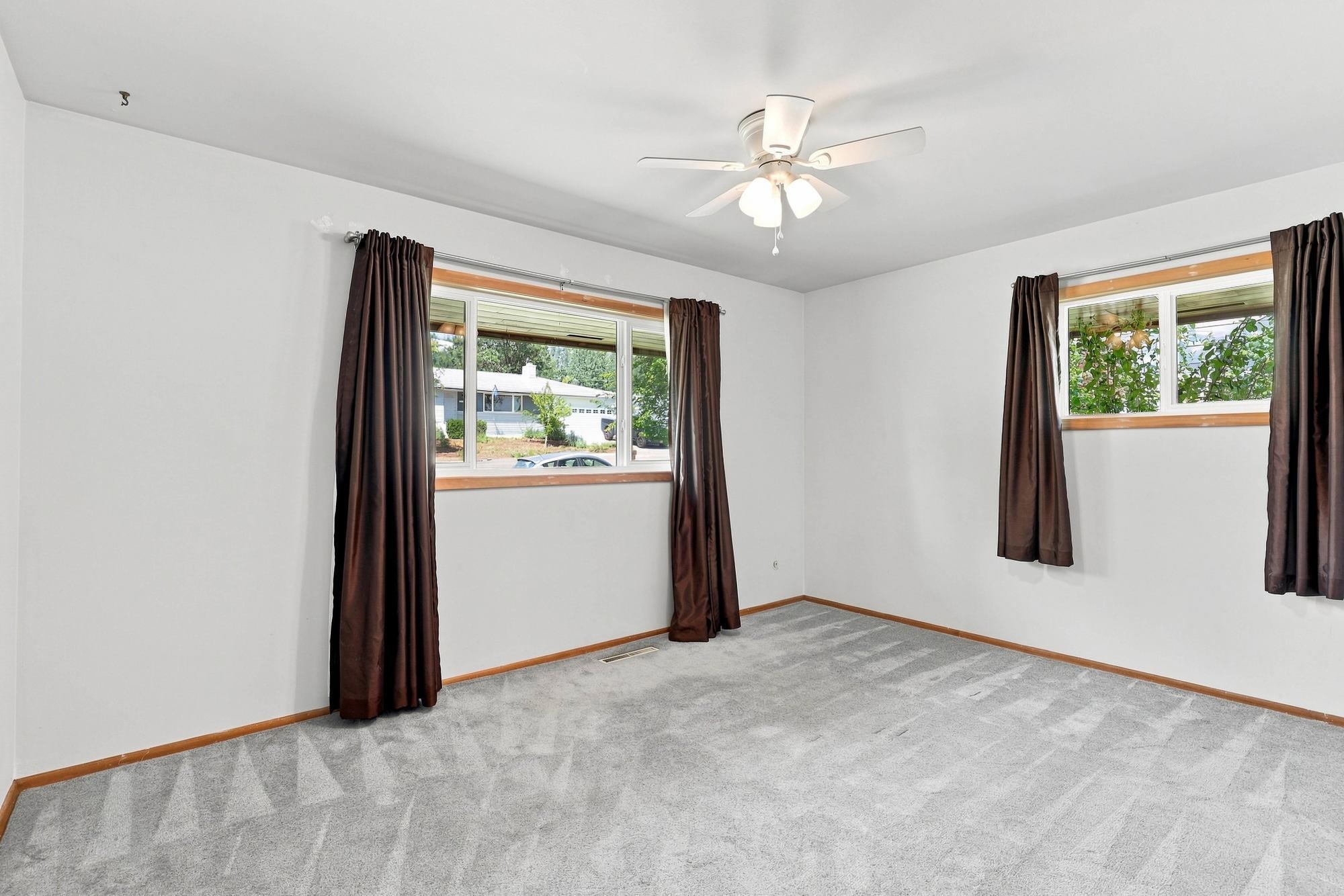 3333 W Woodside Ave - Photo 10