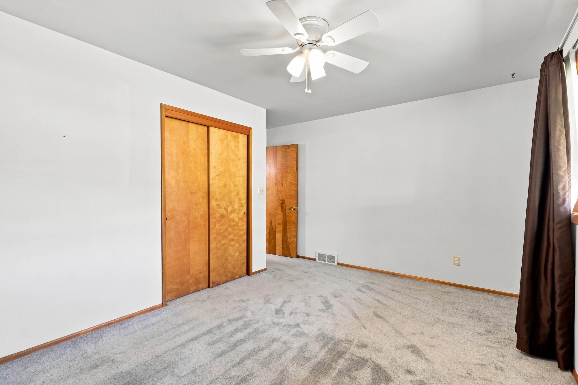 3333 W Woodside Ave - Photo 11