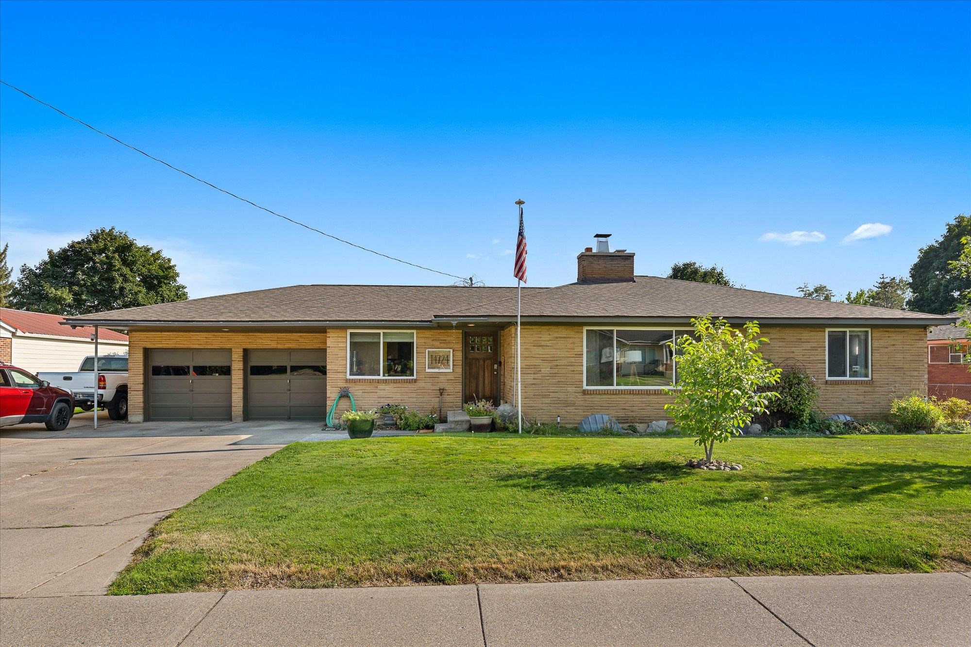 14724 E Broadway Ave - Photo 1