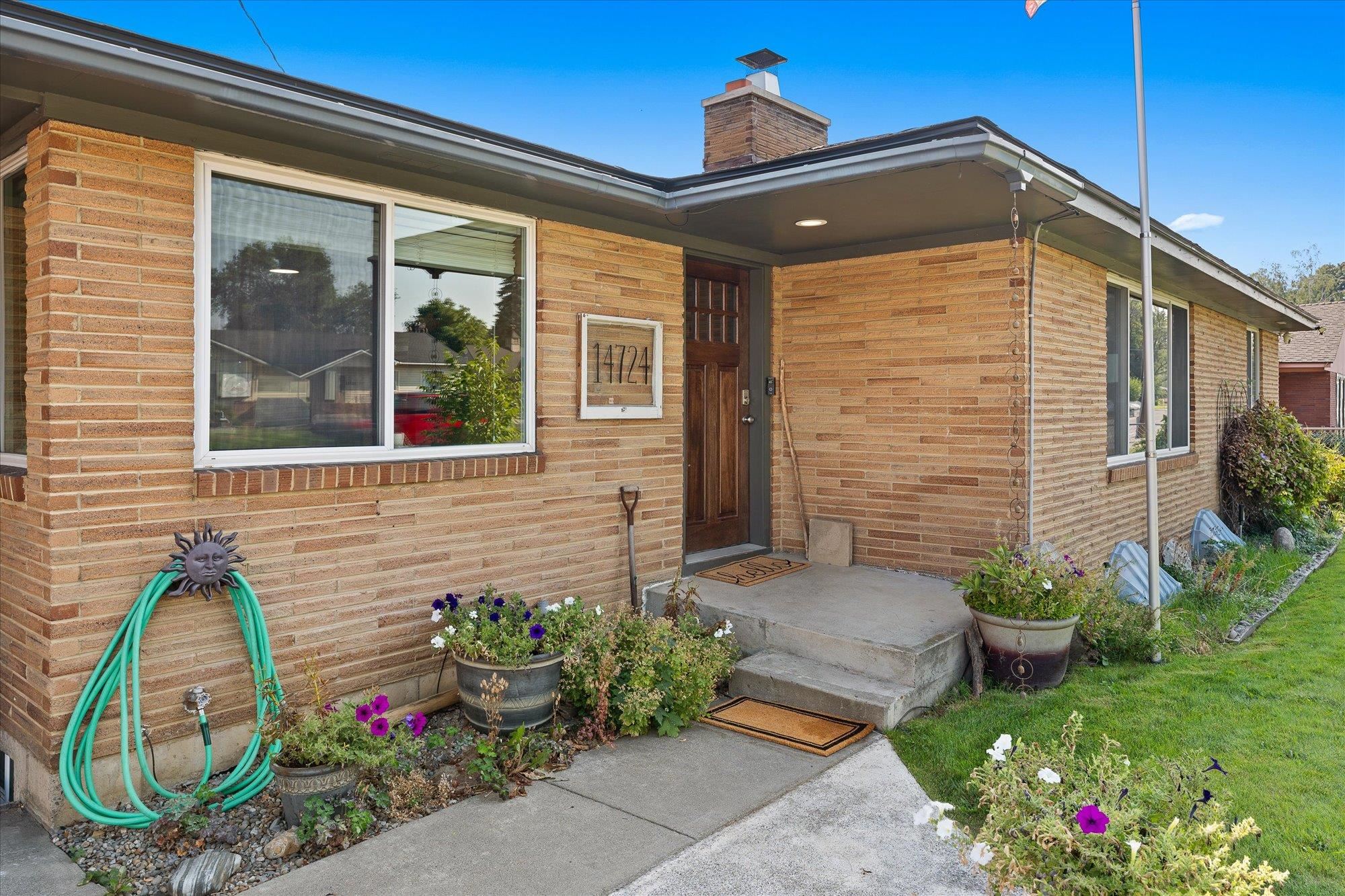 14724 E Broadway Ave - Photo 2