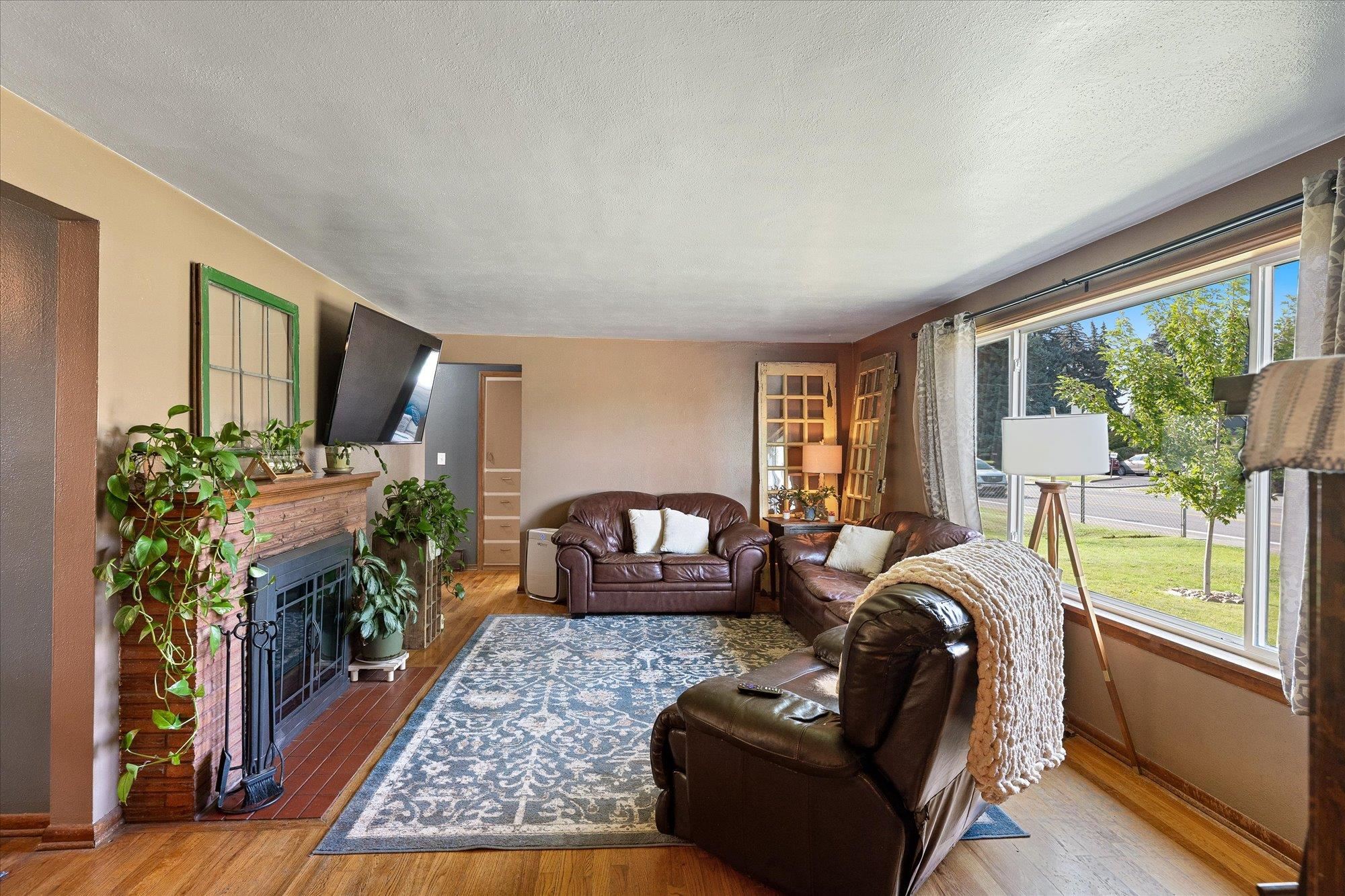 14724 E Broadway Ave - Photo 4