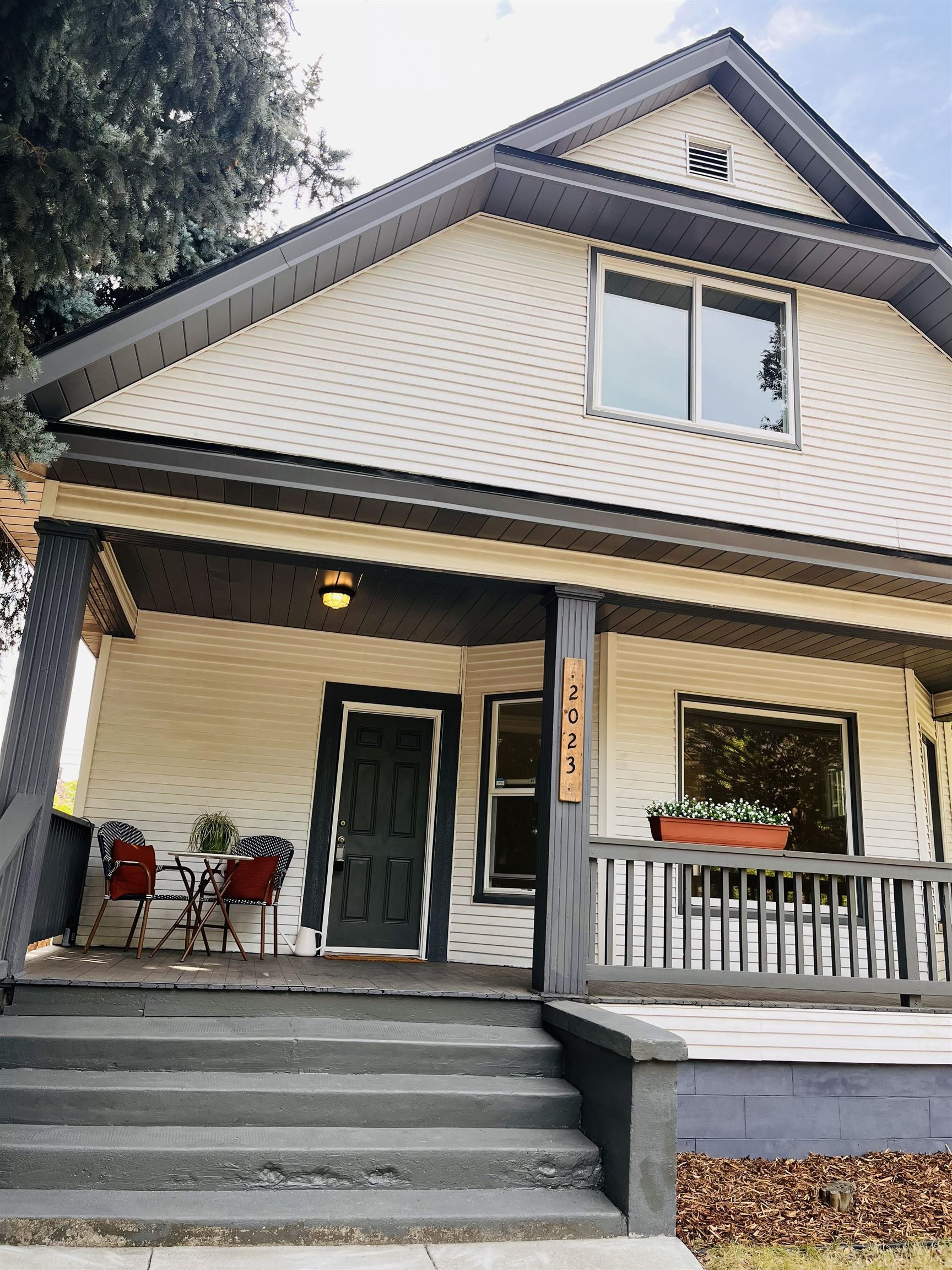 2023 W SHARP Ave - Photo 1