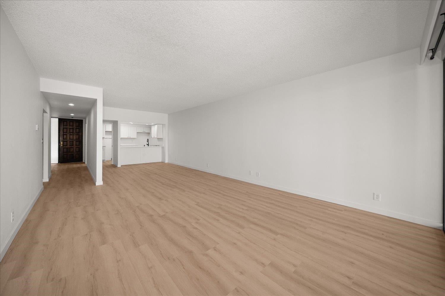 700 W 7th Ave - Photo 9