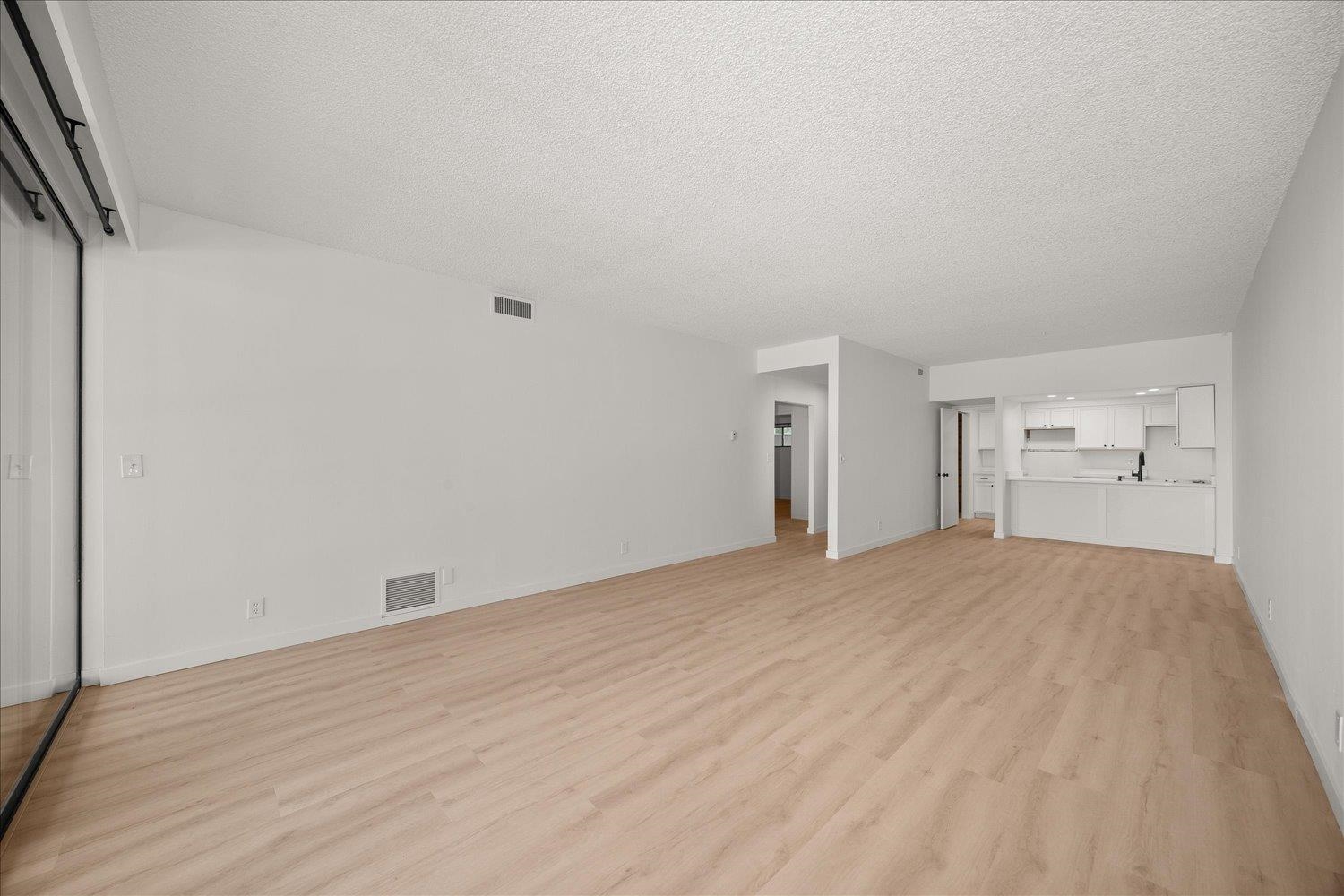 700 W 7th Ave - Photo 11