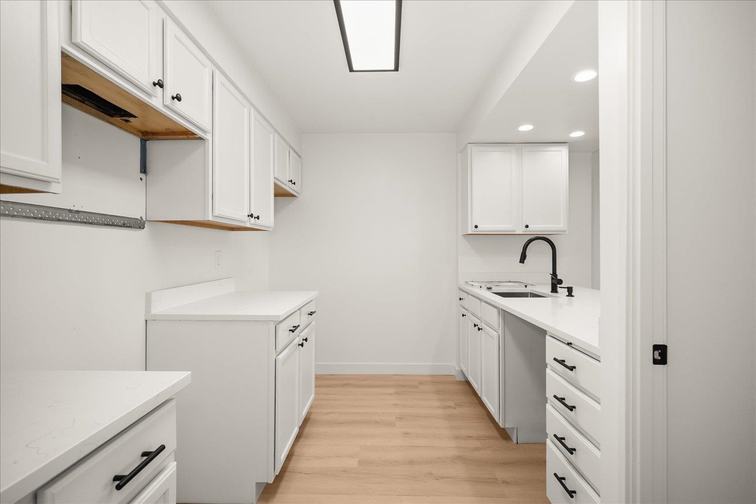 700 W 7th Ave - Photo 17