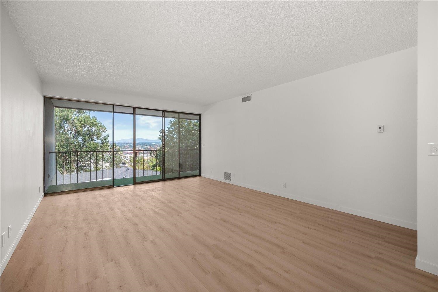 700 W 7th Ave - Photo 21