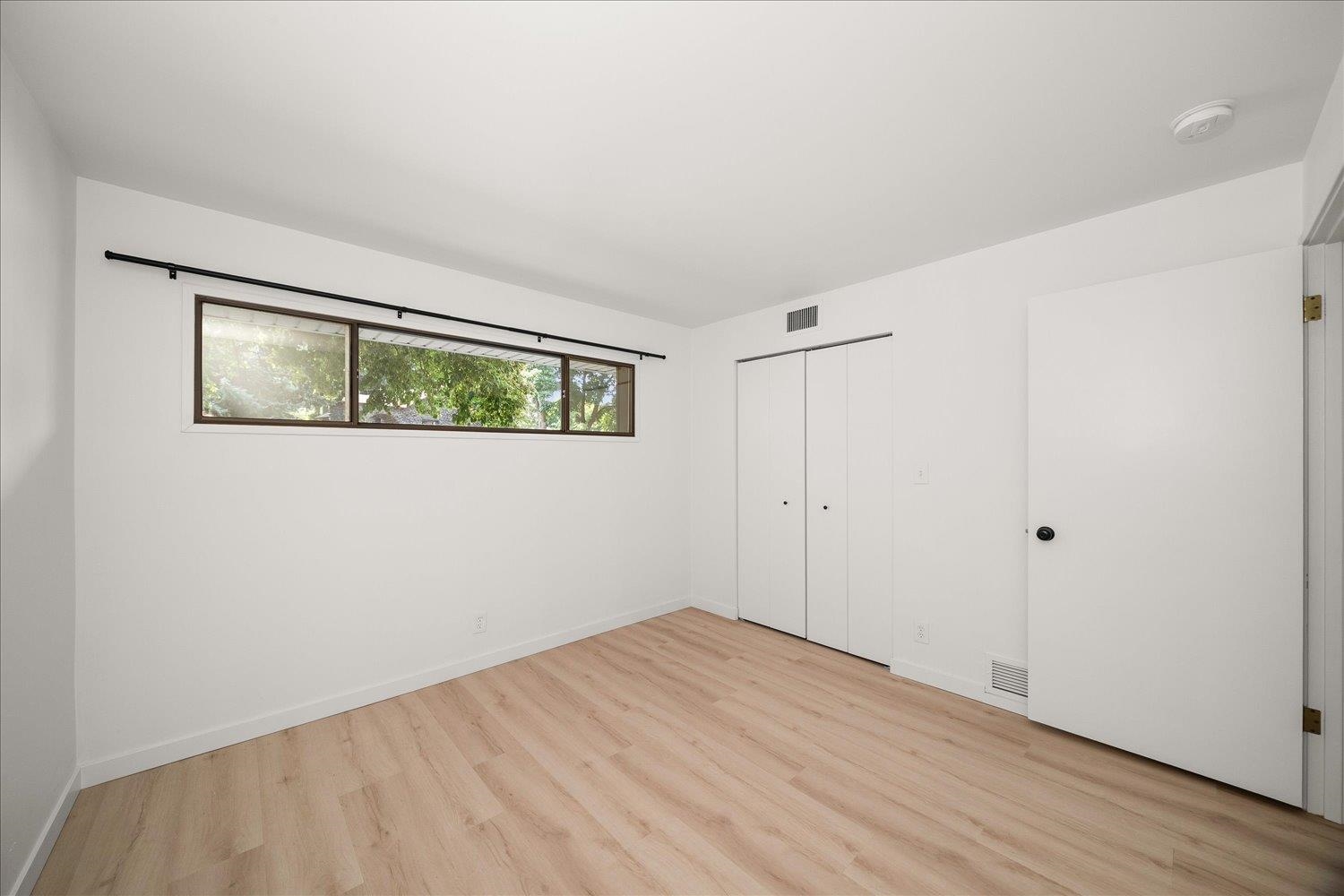 700 W 7th Ave - Photo 32