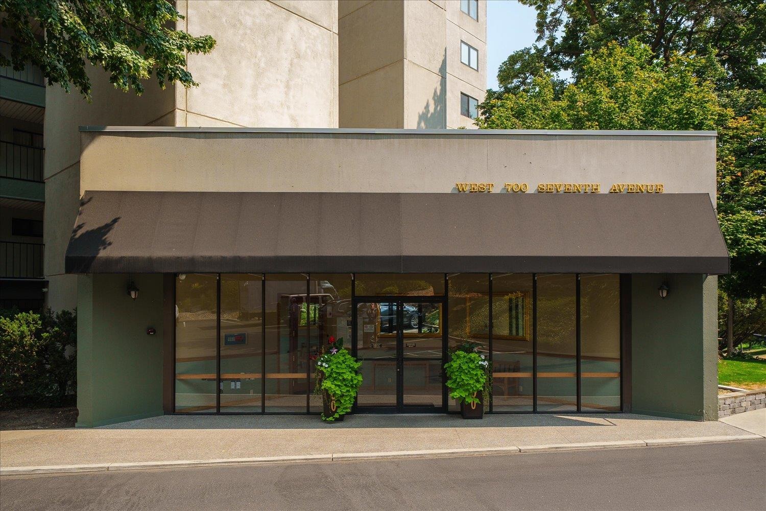 700 W 7th Ave - Photo 38