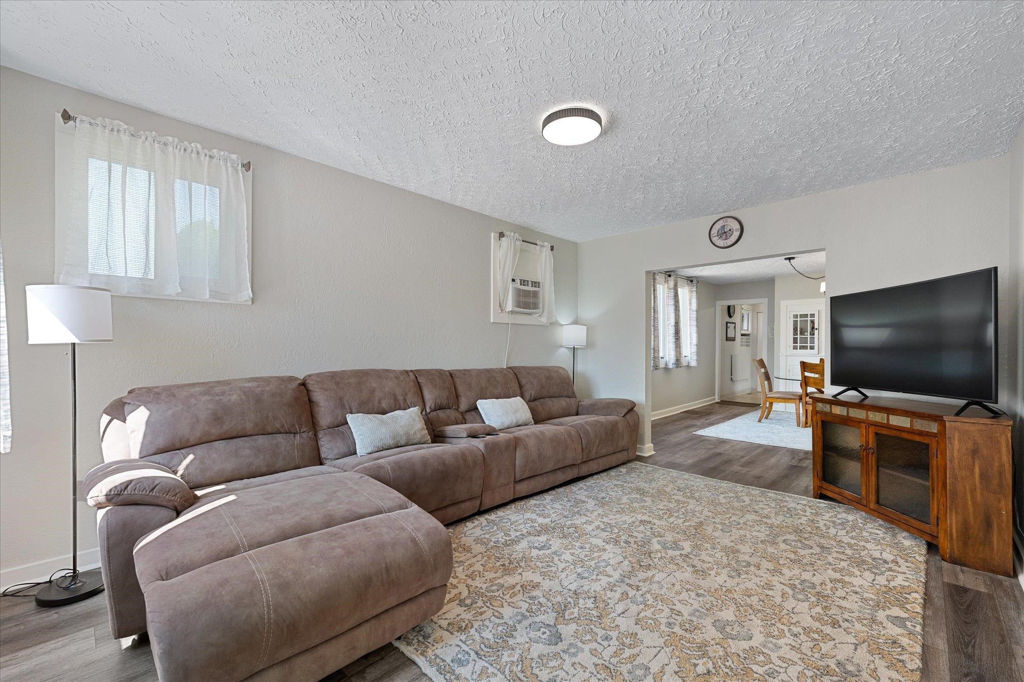 110 W Gray Ct - Photo 6