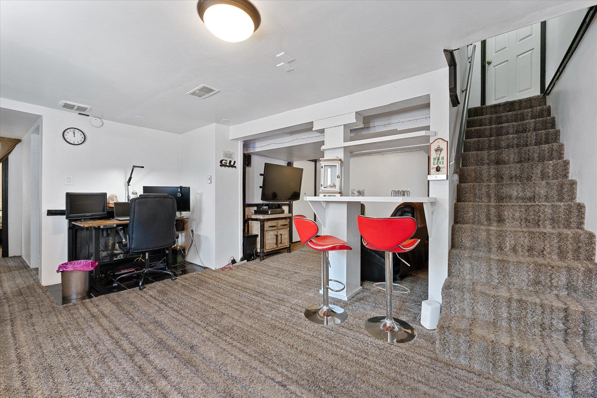 110 W Gray Ct - Photo 16
