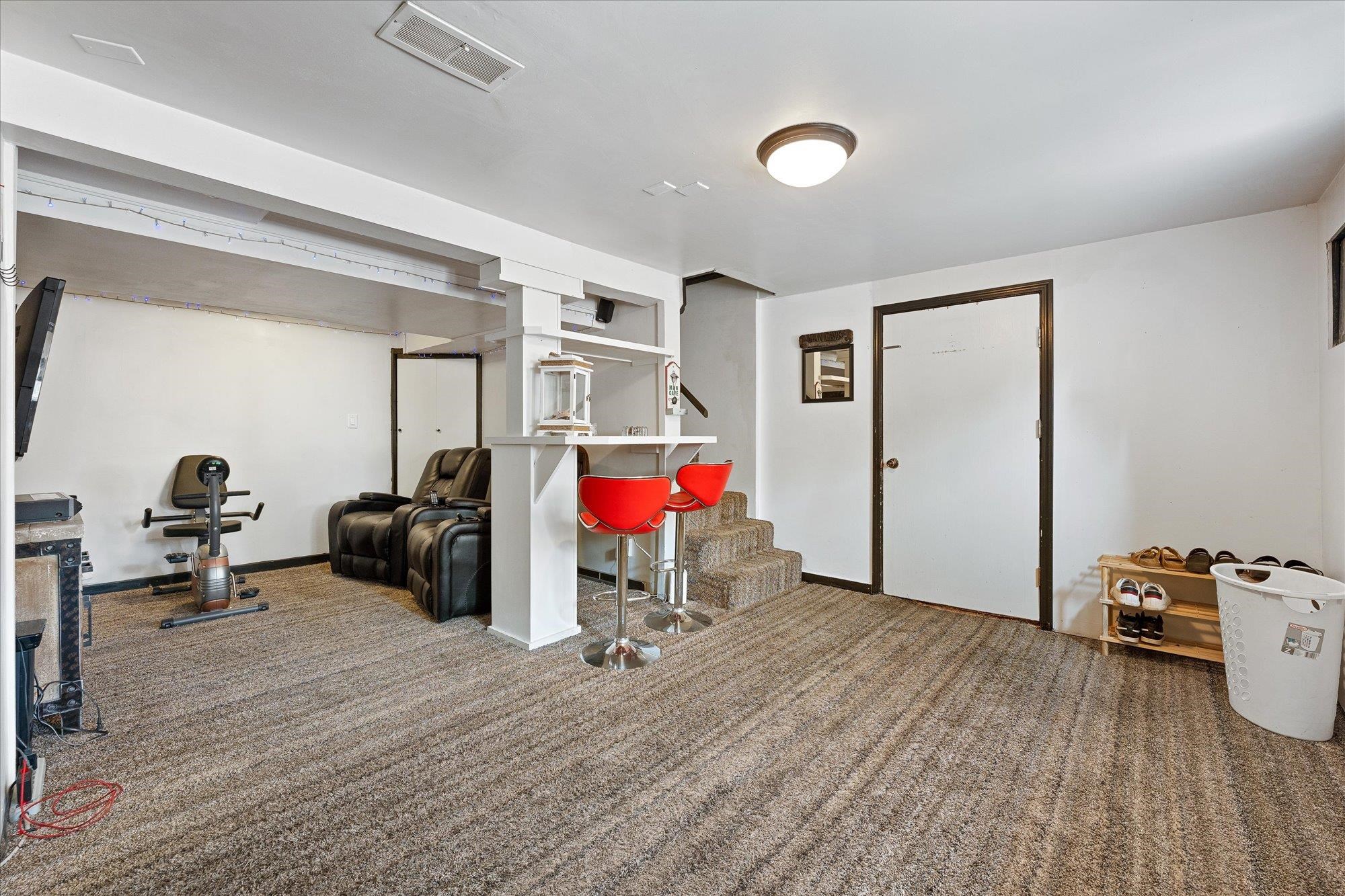 110 W Gray Ct - Photo 17