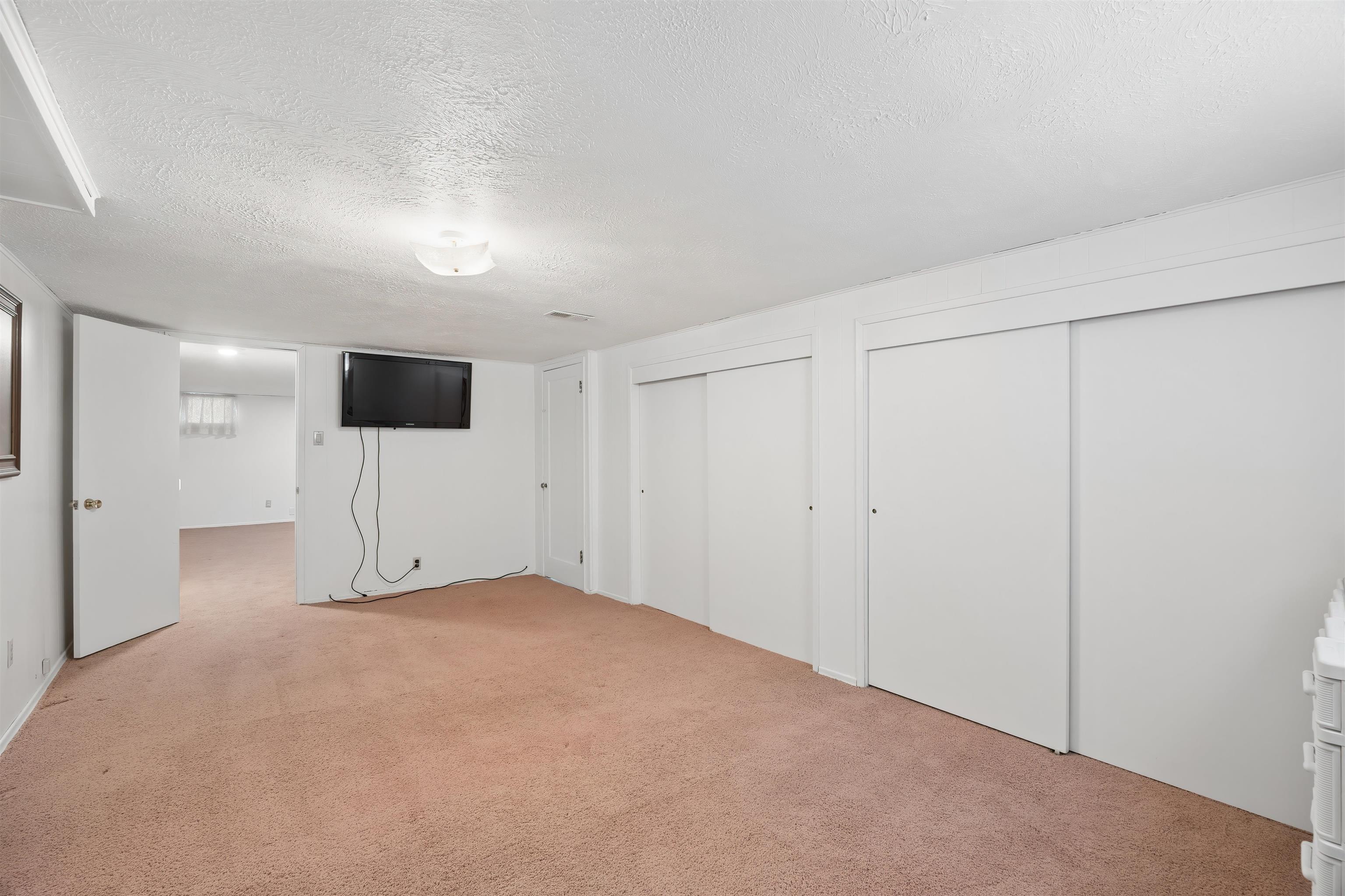 5726 N C St - Photo 31