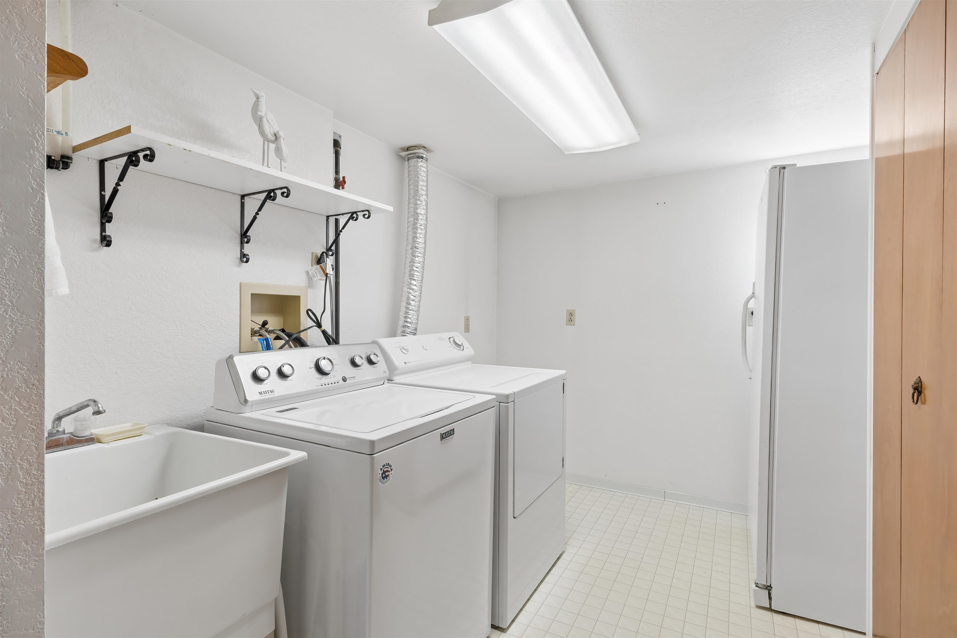 5726 N C St - Photo 33