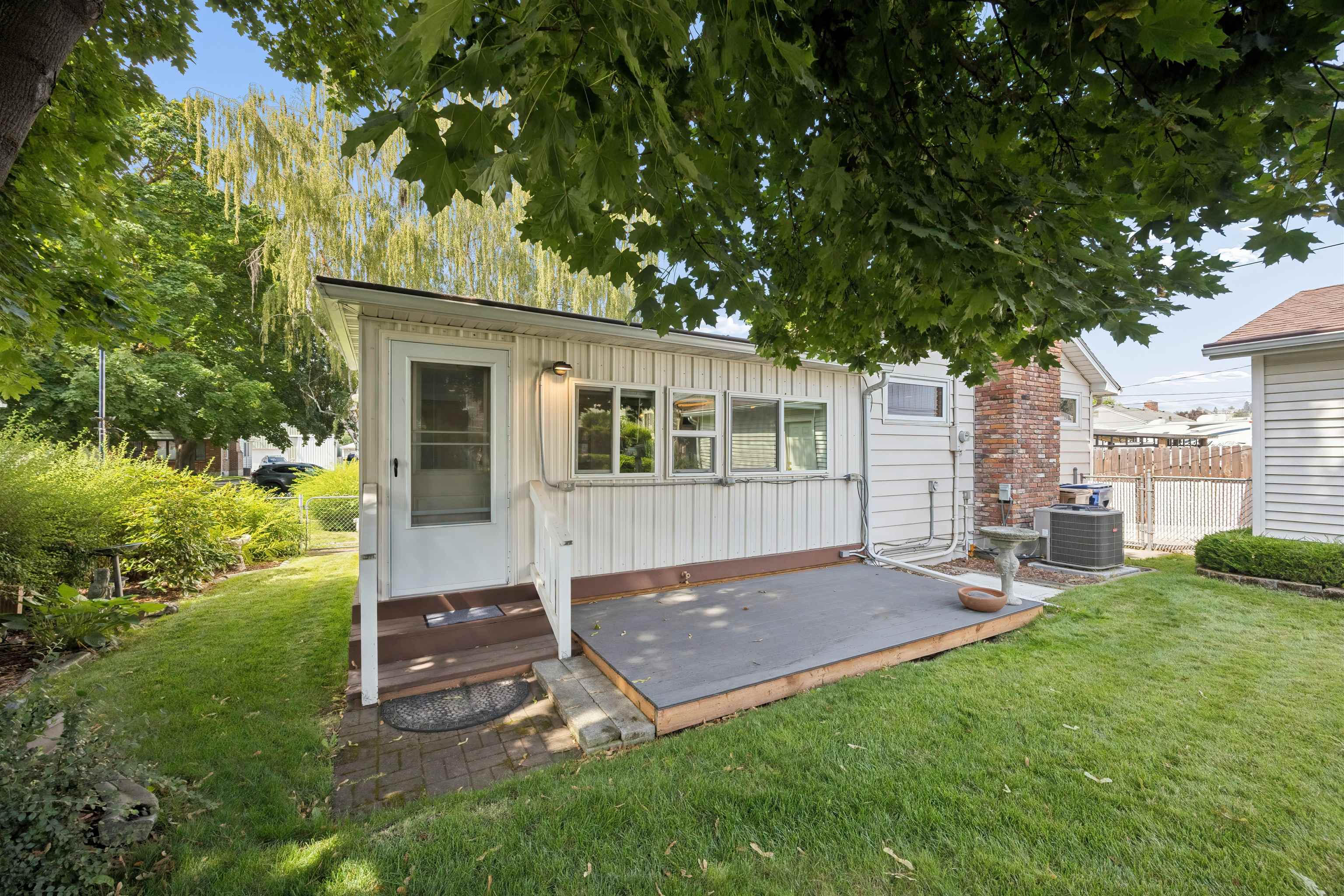 5726 N C St - Photo 37