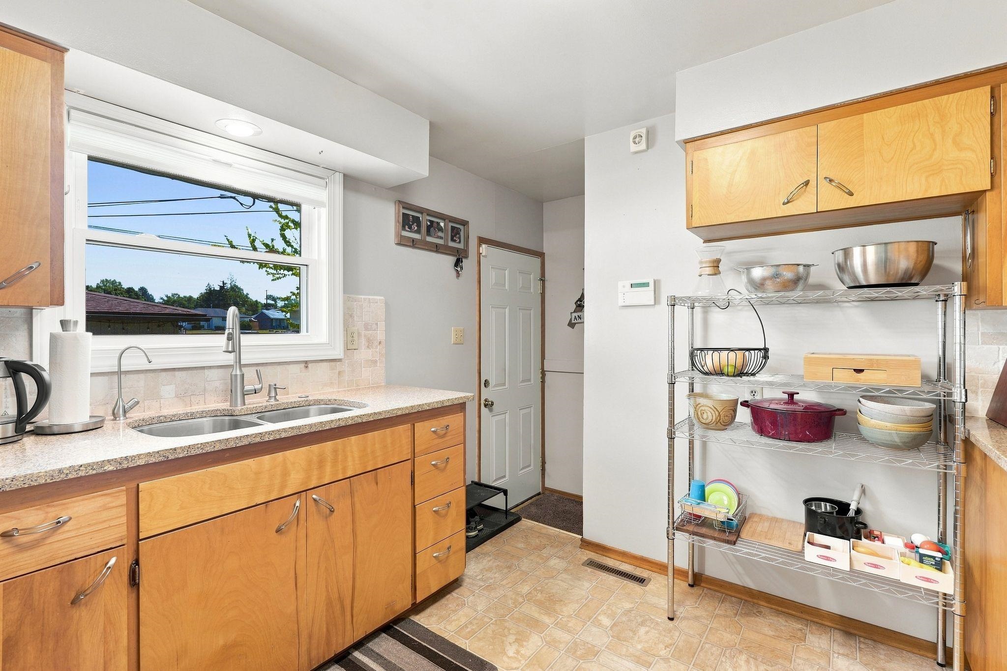 6504 N Wall St - Photo 12