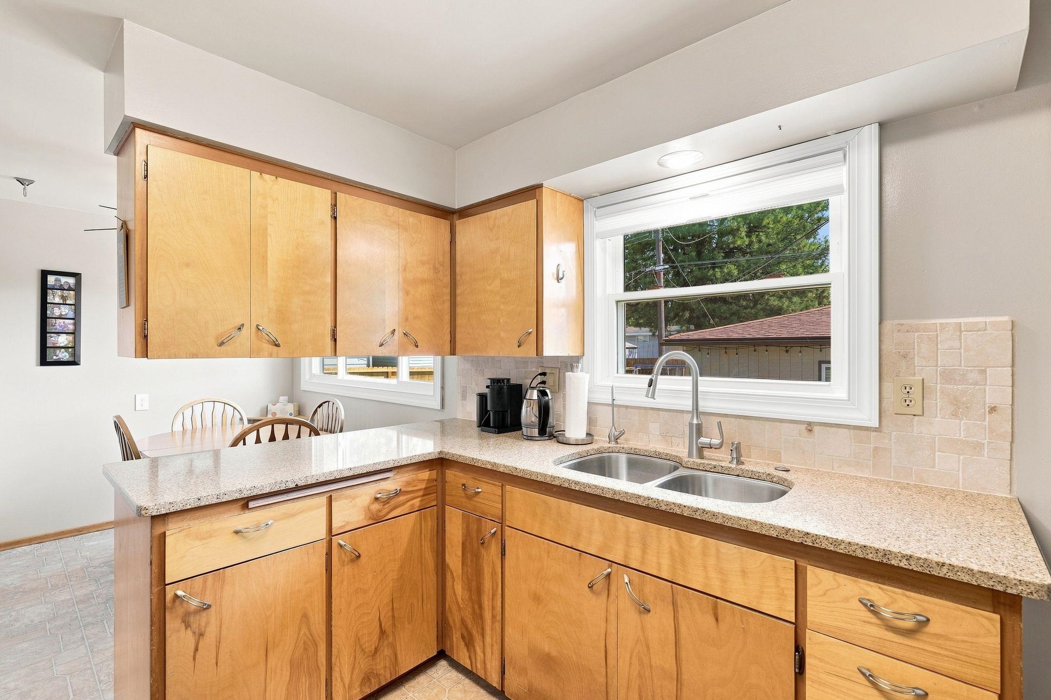 6504 N Wall St - Photo 14