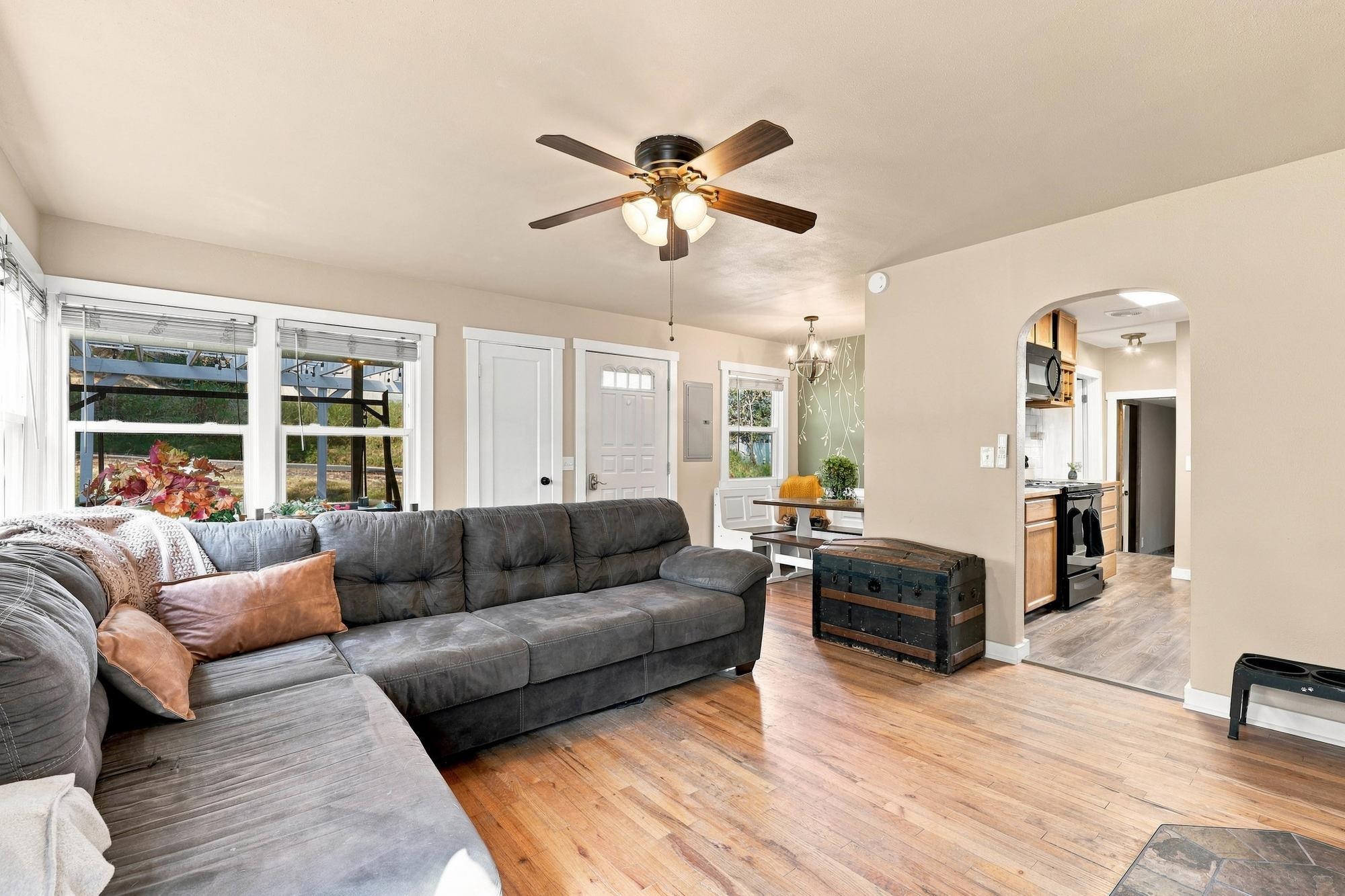 129 S Pine St - Photo 7